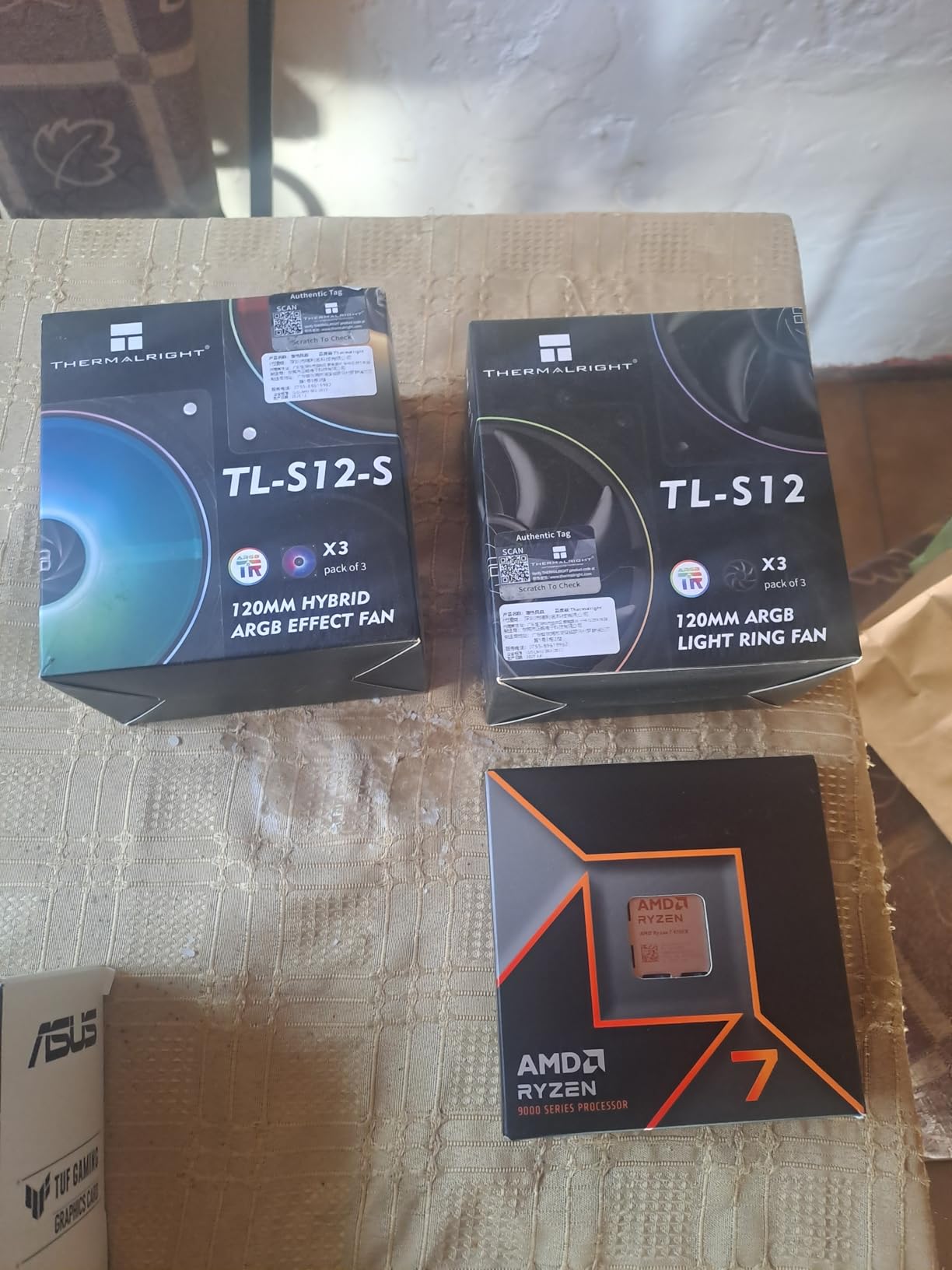AMD Ryzen™ 7 9700X 8-Core, 16-Thread Unlocked Desktop Processor - Customer Photo 4