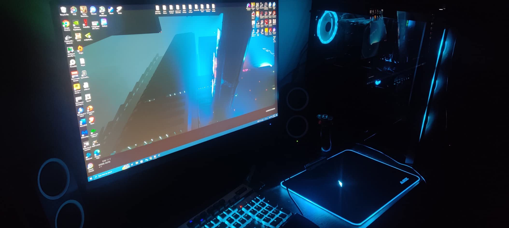 KTC 24 Inch QHD 2560x1440 IPS Computer Monitor, 100Hz Zero-Frame 2K Gaming Office Monitor, Adaptive Sync, HDR10, VESA, Tilt Adjustable, Low Blue Light, DisplayPort, HDMI, H24T27 - Customer Photo 1