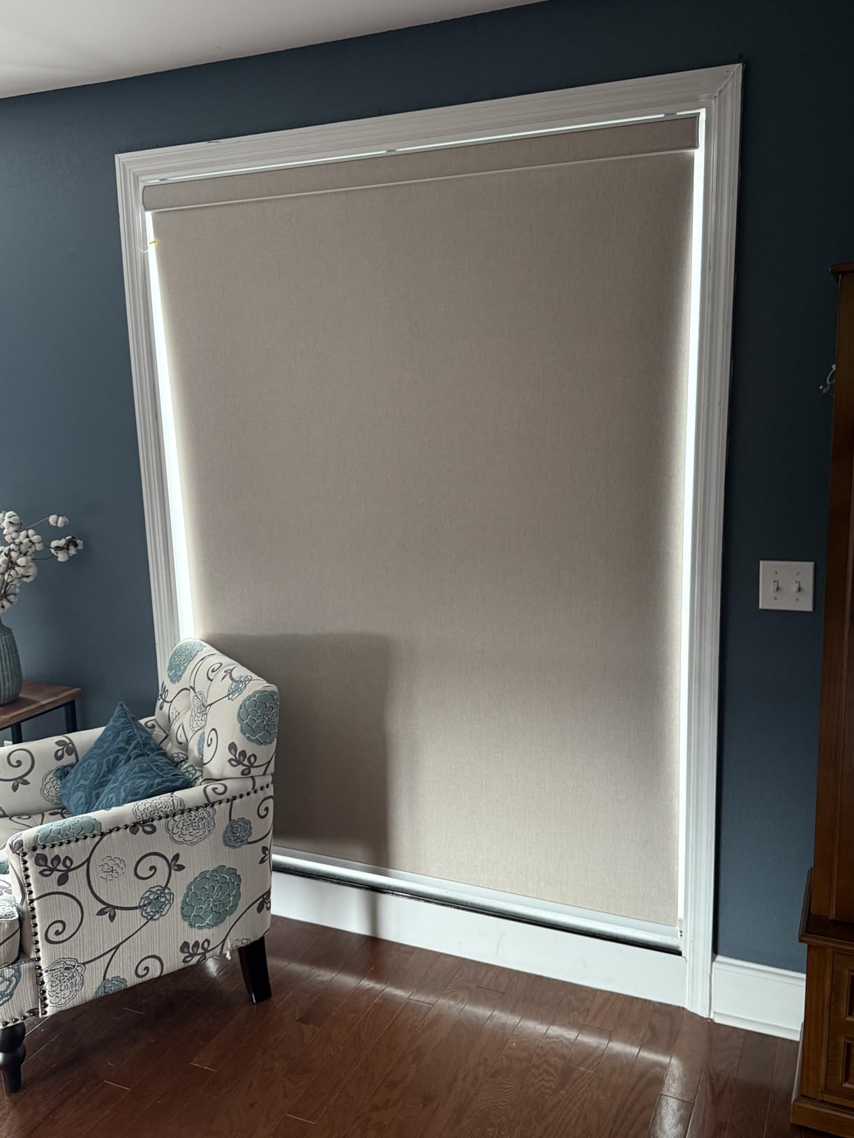 Kincmo Motorized Blinds with Remote,100% Blackout Motorized Roller Shades Work with Apple Homekit,Alexa,Google, Custom Electric Blinds with App,Voice Control (Linen White) - Customer Photo 2