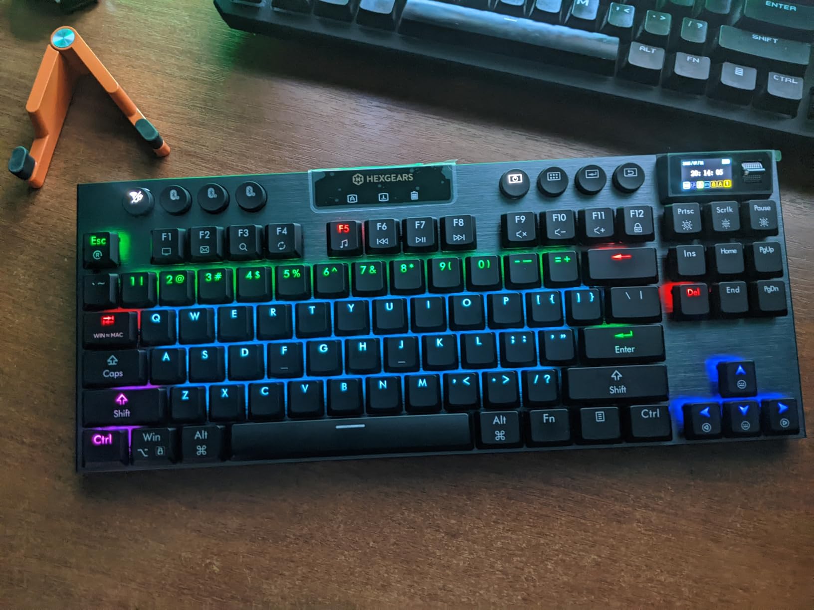 Hexgears Immersion A3 TKL Low-Profile Wireless Mechanical Keyboard, BT5.0/2.4GHz/USB-C Hot-Swappable Tactile Switches, RGB Backlit, Display Screen & 5800mAh Battery Gaming Keyboard for Pc/Mac/Tablet - Customer Photo 2