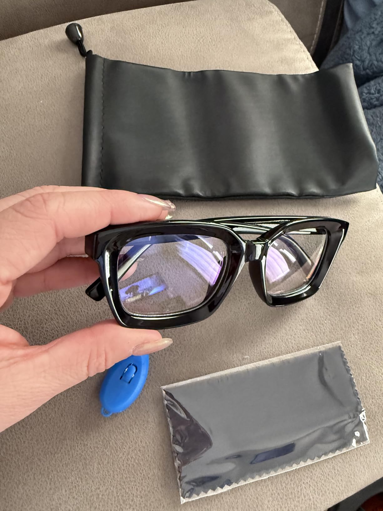 IBOANN Oversized Blue Light Glasses Computer Glasses with Preppy Look for Women and Men - Customer Photo 2