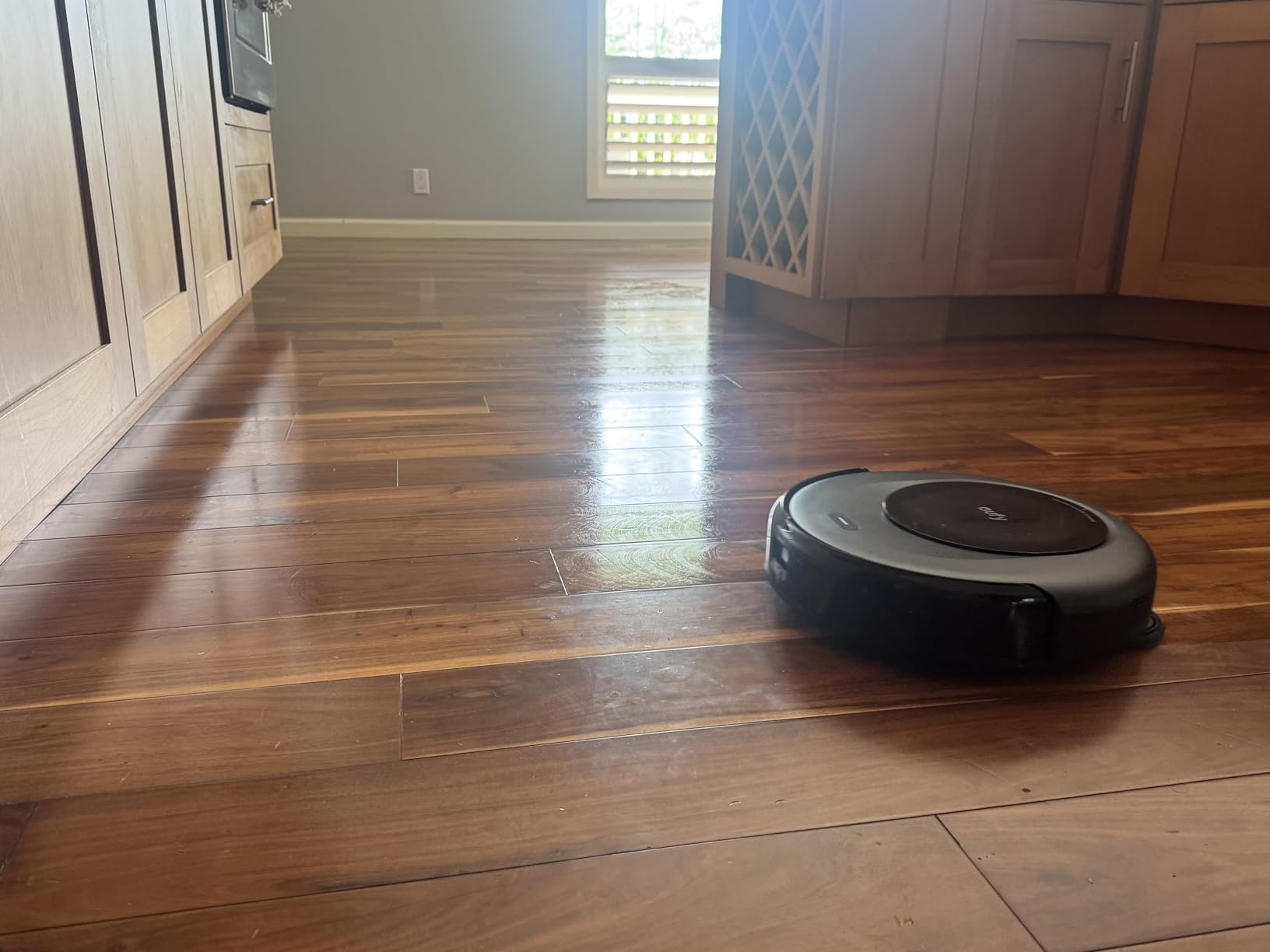 eufy Robot Vacuum Omni C20, Robot Vacuum and Mop Combo, All-in-One Station, Auto Mop Washing and Auto Drying for Hands-Free Cleaning, 7000 Pa Powerful Suction, Self Emptying, 3.35-Inch Design - Customer Photo 5