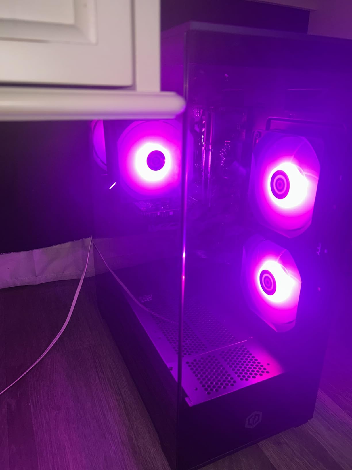 CyberPowerPC Gamer Master Gaming PC, AMD Ryzen 5 5500 3.6GHz, Radeon RX 6400 4GB, 16GB DDR4, 500GB PCIe Gen4 SSD, WiFi Ready & Windows 11 Home (GMA3100A) - Customer Photo 3