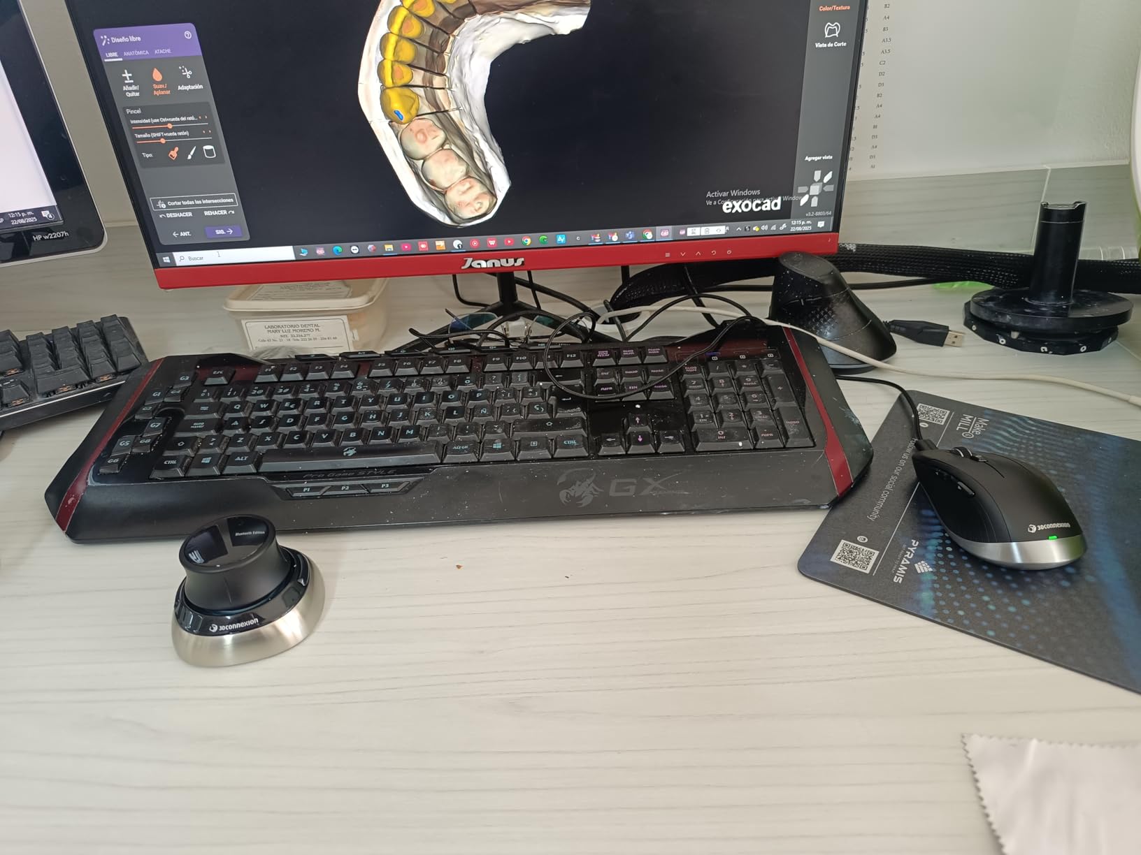 3Dconnexion SpaceMouse Wireless Kit 2 3DX-700136 customer photo 1