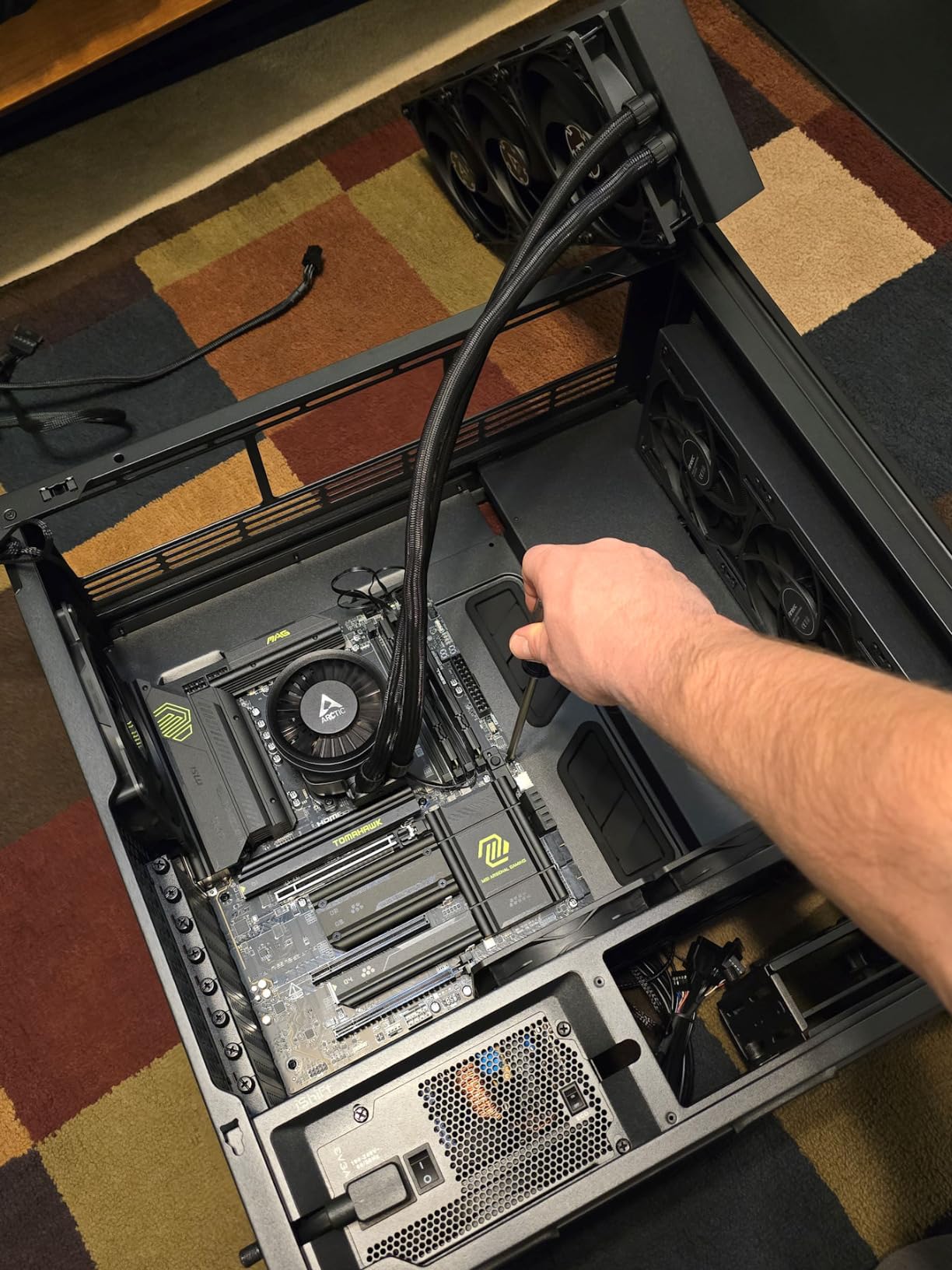 Antec Flux Pro, 6 x PWM Fans Included, High-Airflow Front Panel with Walnut Wood, iShift PSU 90° Mount, USB3.0 x 2, Type-C, 420mm Radiator Support, Temp. Display, Full-Tower E-ATX PC Case - Customer Photo 2