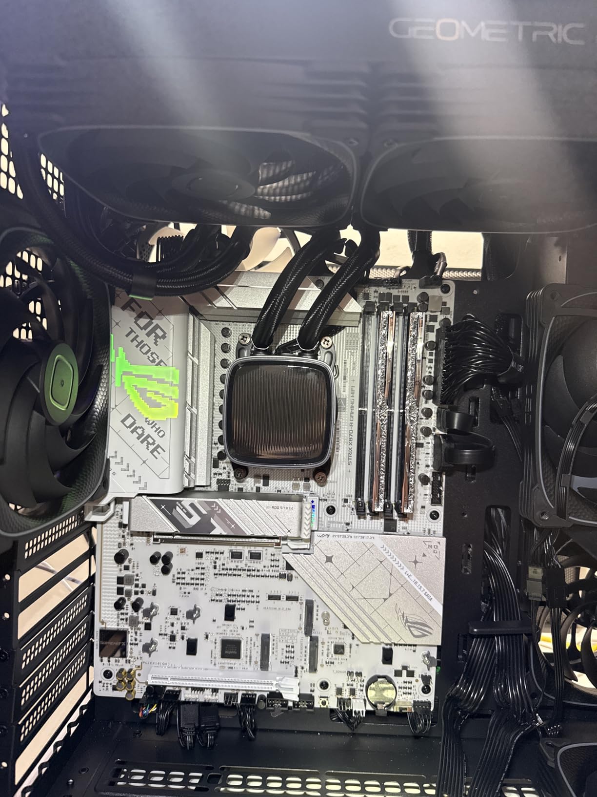 ASUS ROG Strix X870-A Gaming WiFi AMD AM5 X870 ATX Motherboard 16+2+2 Power Stages, Dynamic OC Switcher, Core Flex, DDR5 AEMP, WiFi 7, 4X M.2, PCIe 5.0, Q-Release Slim, USB4, AI OCing & Networking customer photo 1