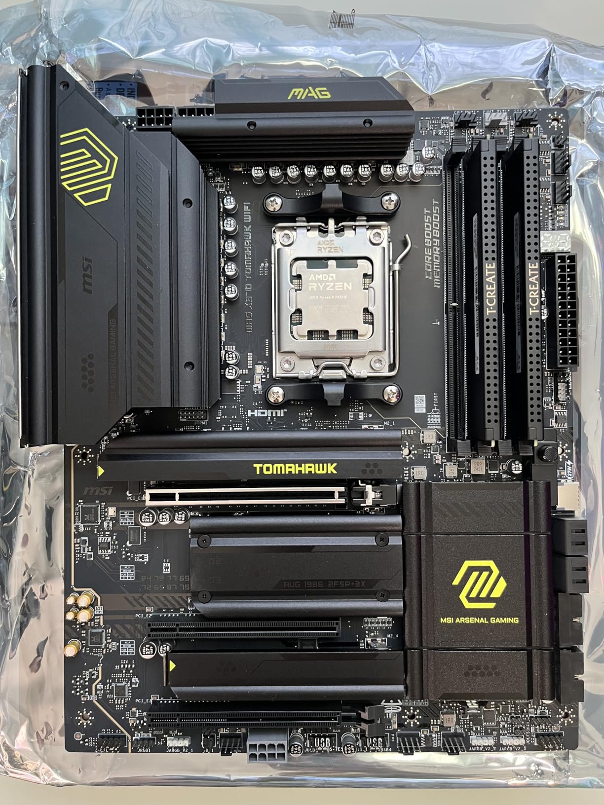 MSI MAG X870 Tomahawk WiFi Gaming Motherboard (AMD Ryzen 9000/8000/7000 Series Processors, AM5, DDR5, PCIe 5.0, M.2 Gen5, SATA 6Gb/s, USB 40Gbps, HDMI/DP, Wi-Fi 7, Bluetooth 5.4, 5Gbps LAN, ATX) - Customer Photo 3
