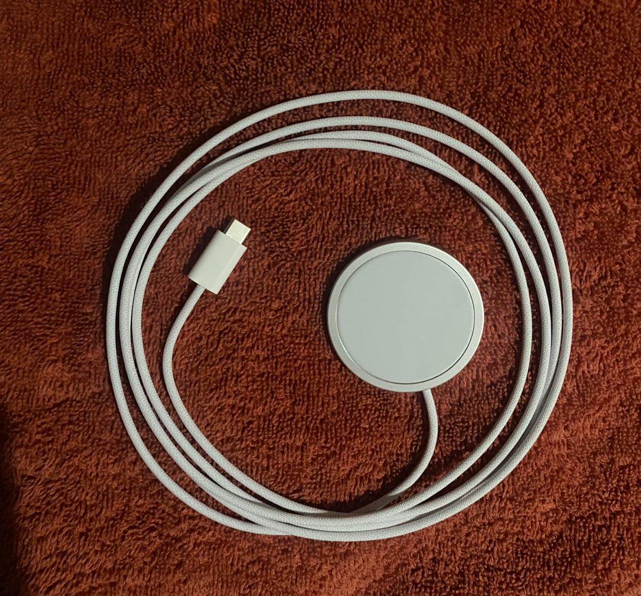 Apple MagSafe Charger (2 m): Wireless Charger with Fast-Charging Capability - Customer Photo 4