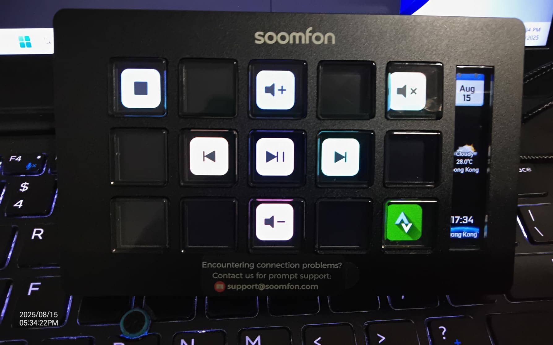 Stream Controller - SOOMFON Stream Control Deck with 15 LCD Macro Keys Customizable to Trigger Actions in OBS Twitch YouTube Compatible with PC & Mac for Content Creators Streaming Gaming - Customer Photo 2
