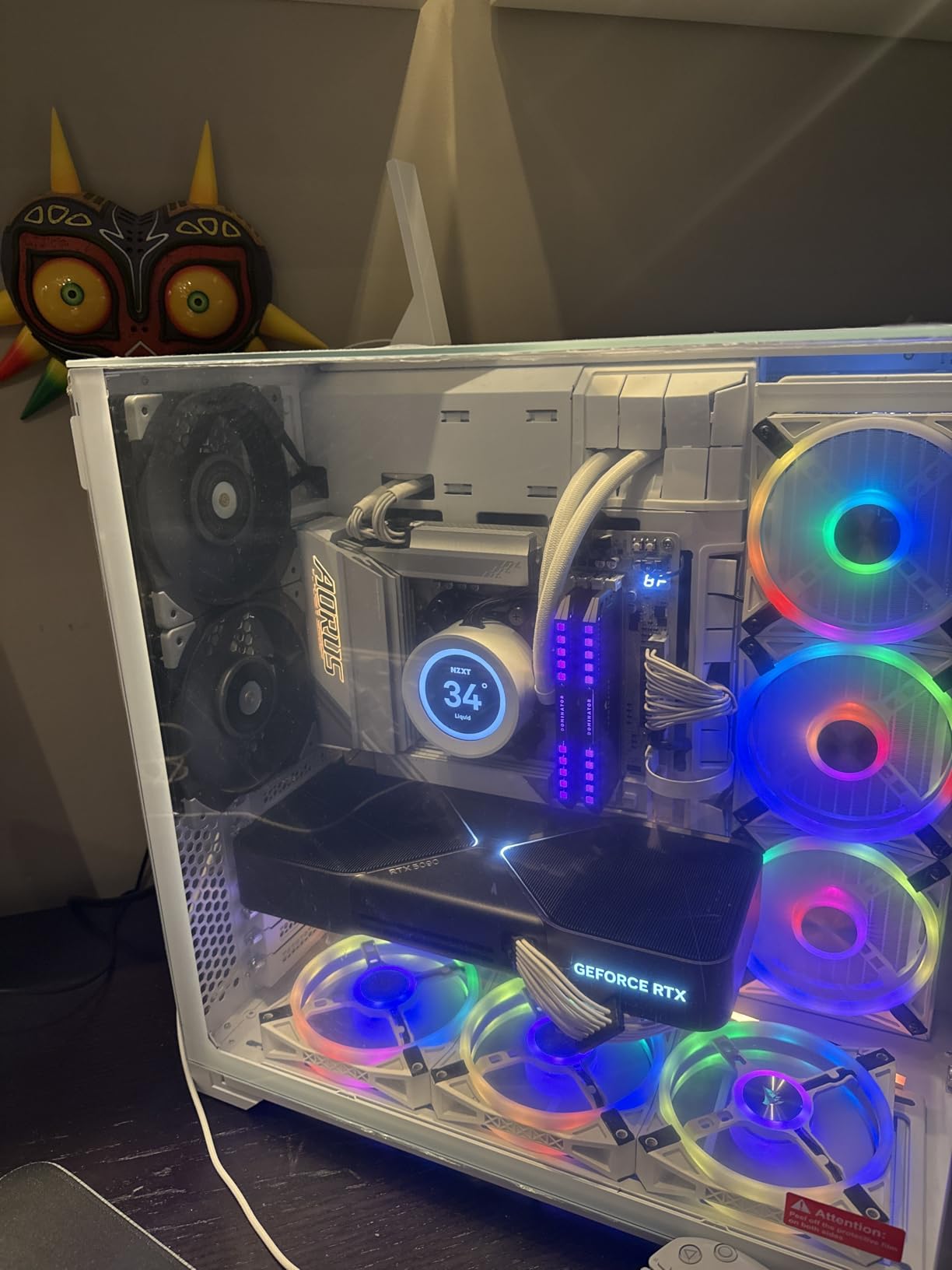 GIGABYTE X870E AORUS PRO ICE AMD AM5 LGA 1718 Motherboard, ATX, DDR5, 4X M.2, PCIe 5.0, USB4, WIFI7, 2.5GbE LAN, EZ-Latch, 5-Year Warranty customer photo 2
