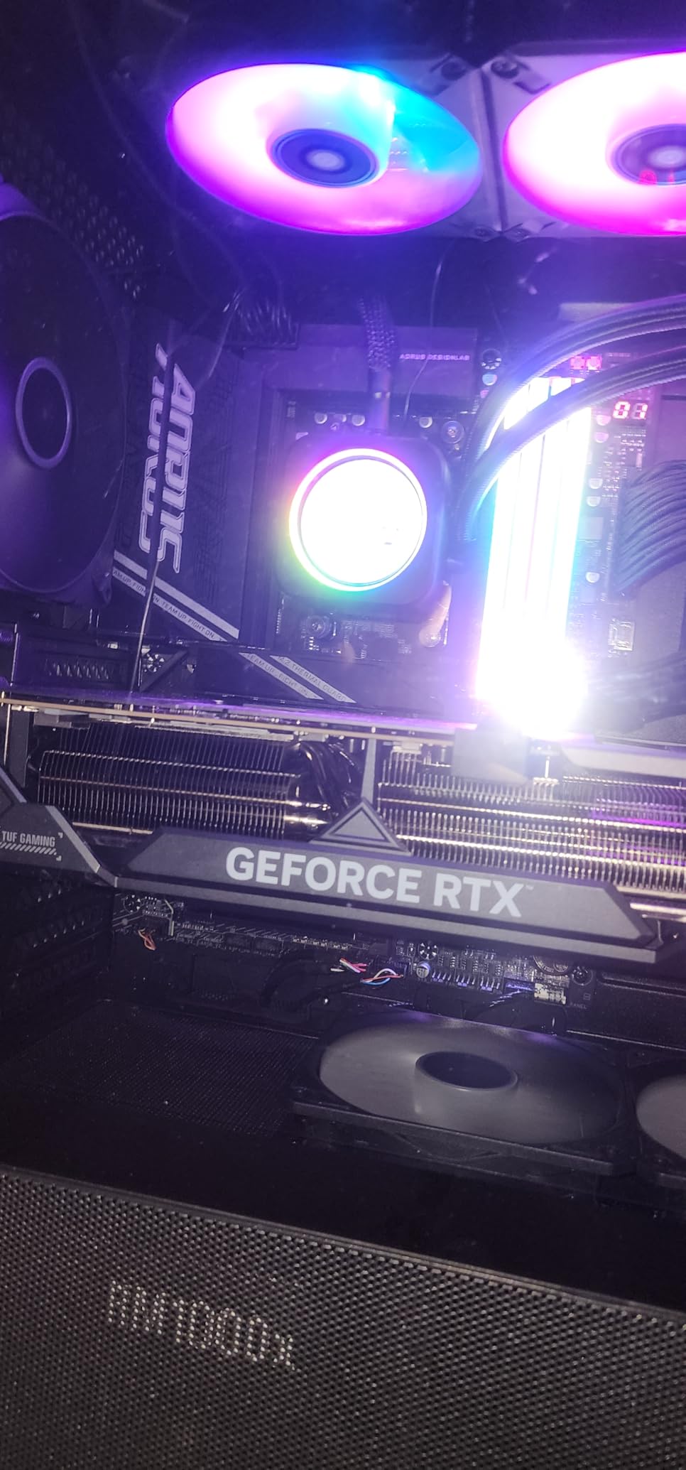 GIGABYTE X870 AORUS Elite WIFI7 AMD AM5 LGA 1718 Motherboard, ATX, DDR5, 4X M.2, PCIe 5.0, USB4, WIFI7, 2.5GbE LAN, EZ-Latch, 5-Year Warranty - Customer Photo 4