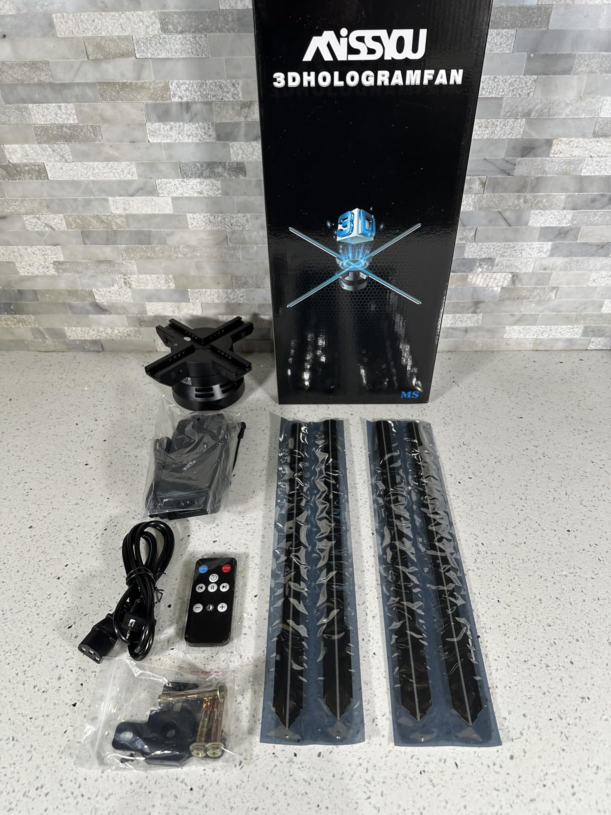 3D Hologram Fan,27.5 Inch 3D Hologram Led Fan Projector 2000*1444PX Resolution 832 LED Beads, Holographic Fan Advertising Support APP+Remote+Bluetooth Audio+Splicing,for Store ,Halloween,Christmas - Customer Photo 3