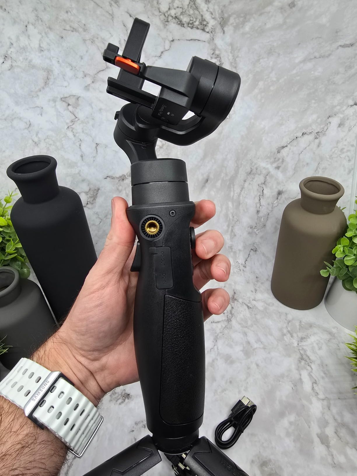 Hohem iSteady Pro 4 3 Axis Gimbal Stabilizer for Gopro Hero 13/12/11/10/9, Bluetooth Control, IPX4 Splashproof, Camera Stabilizer for Video Recording, Compatible with Osmo Camera, Insta360 - Customer Photo 1