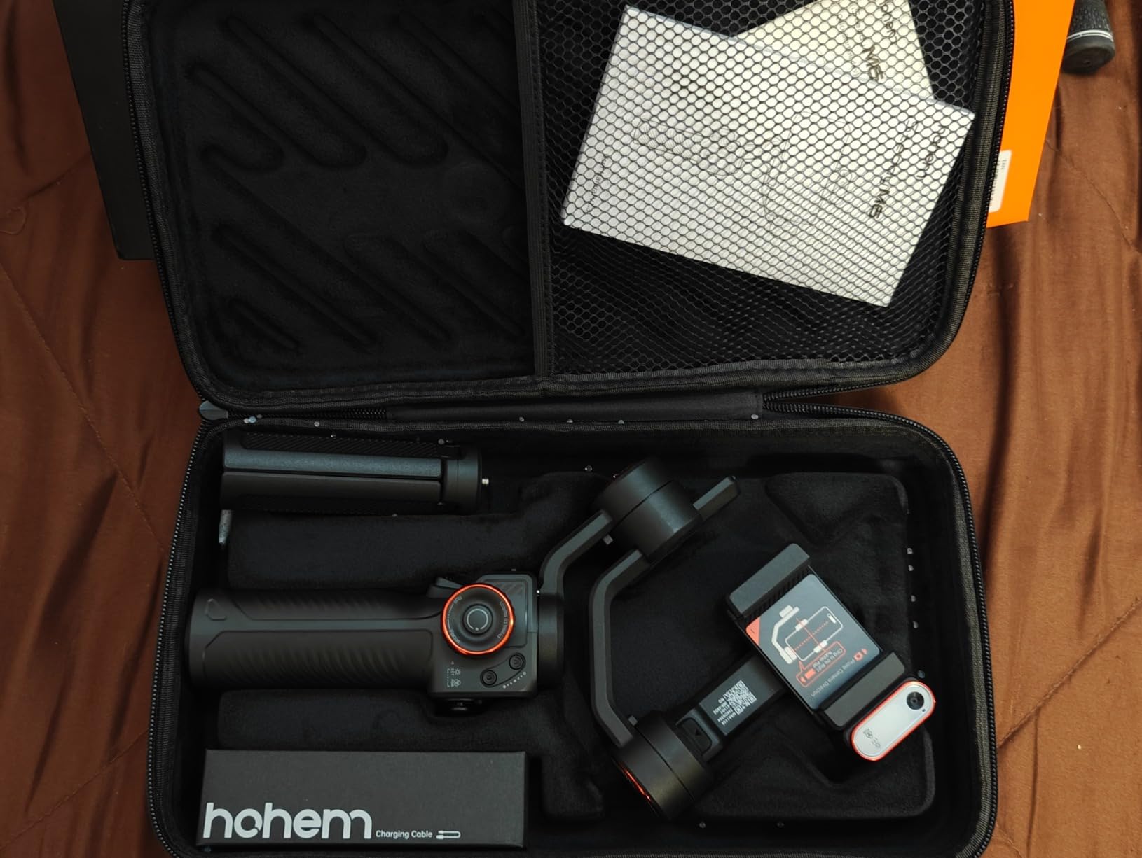 Hohem iSteady M6 Kit Smartphone Gimbal Stabilizer, Magnetic AI Tracking Sensor Fill Light, OLED Display, 3-Axis Phone Gimbal for iPhone Android, Phone Stabilizer for Video Recording, YouTube TikTok - Customer Photo 1