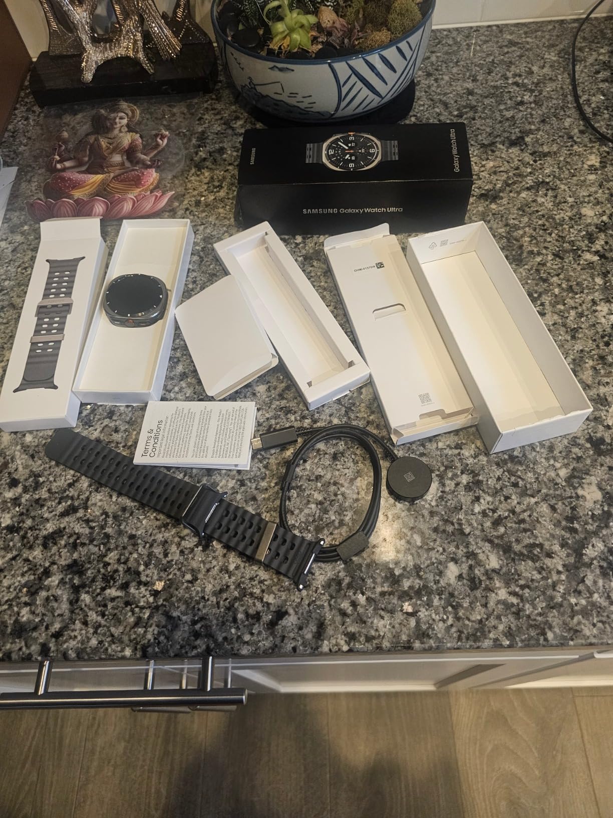 SAMSUNG Galaxy Watch Ultra 47mm LTE AI Smartwatch w/Energy Score, Wellness Tips, Heart Rate Tracking, Sleep Monitor, Fitness Tracker, GPS, 2024,Titanium Silver (Renewed) - Customer Photo 2