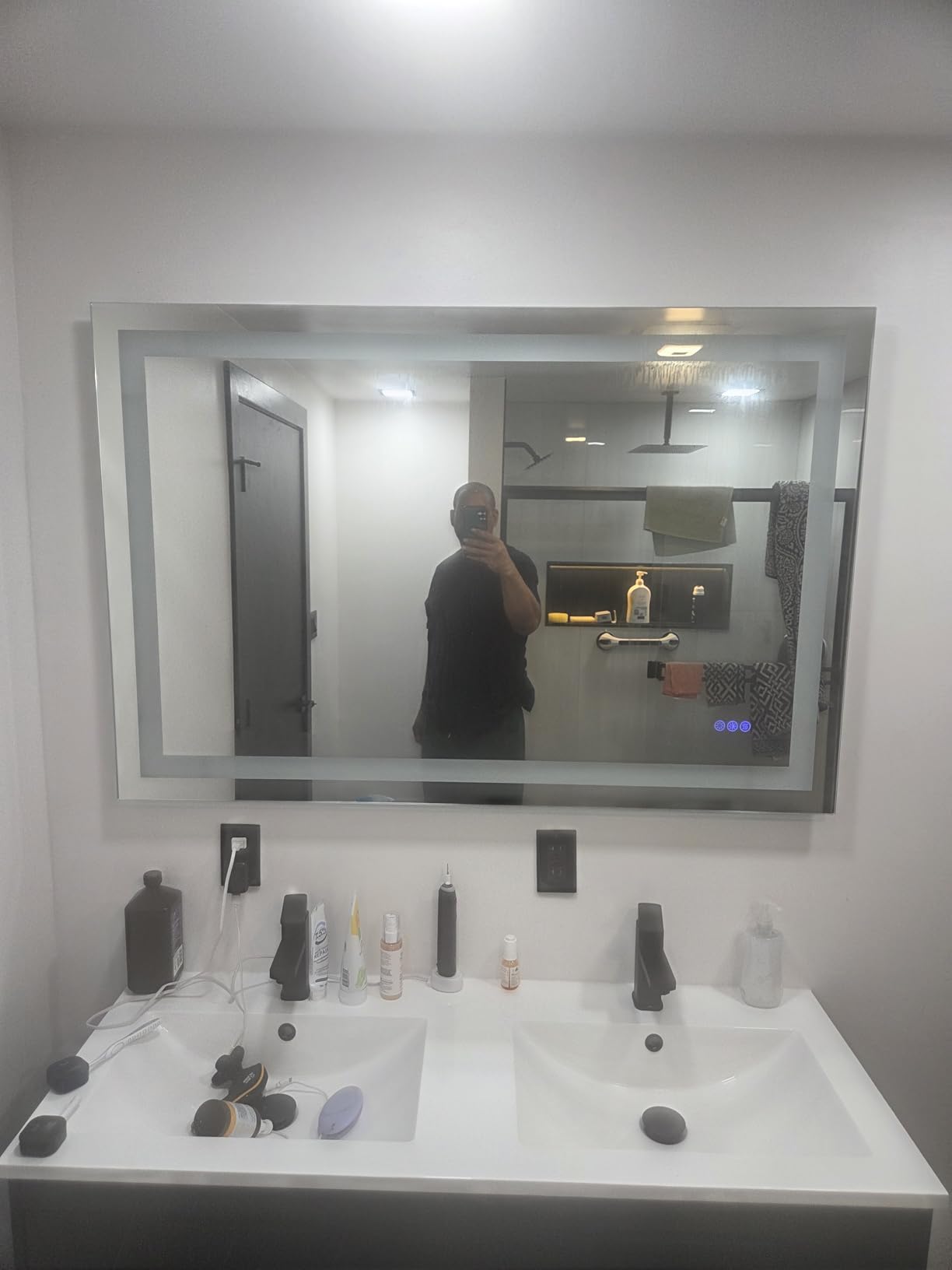 40X32 LED Bathroom Mirror with Lights, Anti-Fog, Dimmable, Backlit + Front Lit, Smart Bathroom Vanity Mirror, Memory Function, Shatterproof, Tempered Glass (Horizontal/Vertical) - Customer Photo 1