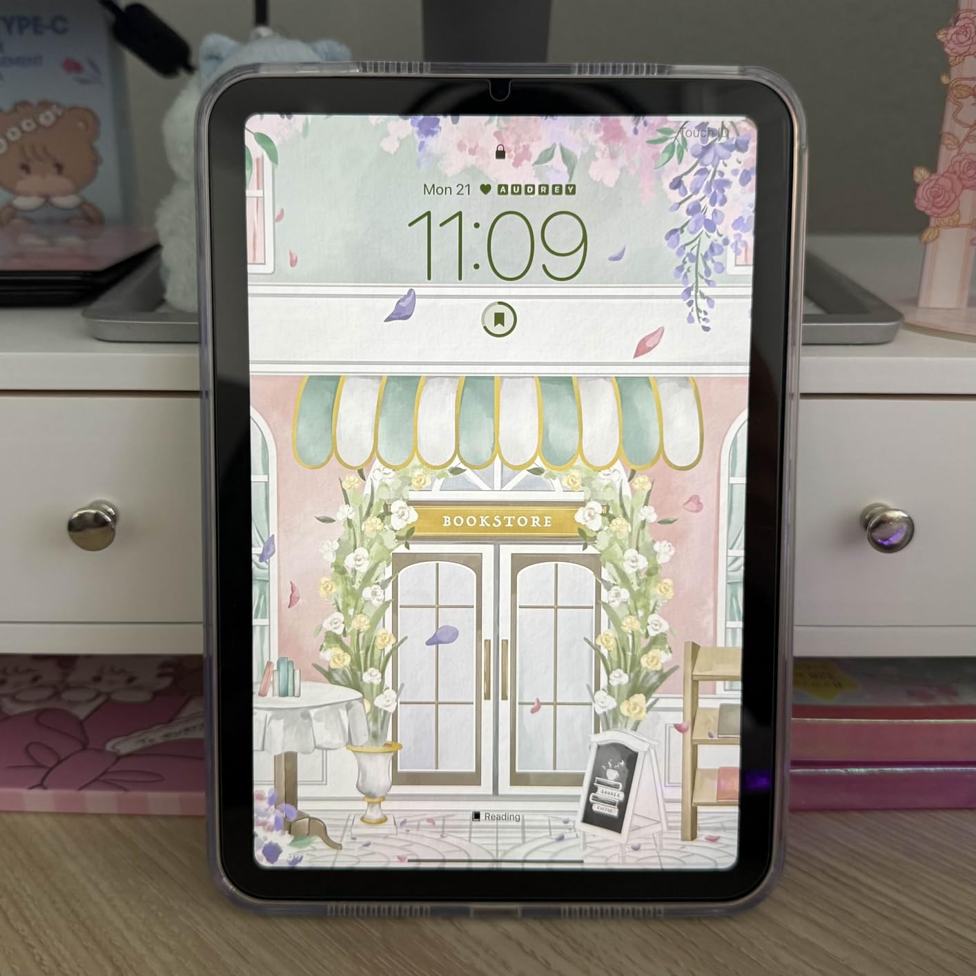 iPad mini (A17 Pro): Apple Intelligence, 8.3-inch Liquid Retina Display, 256GB, Wi-Fi 6E, 12MP Front/12MP Back Camera, Touch ID, All-Day Battery Life — Space Gray - Customer Photo 2
