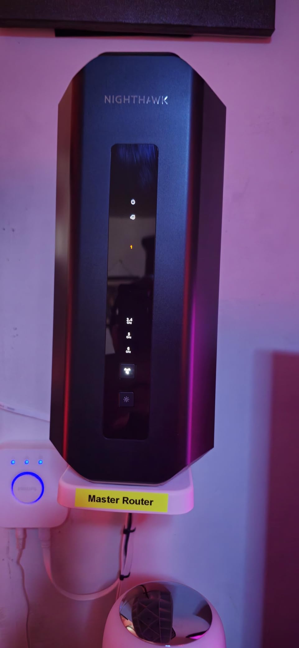 NETGEAR Nighthawk WiFi 7 Router (BE9300) – Router Only, 9.3Gbps Wireless Speed, 2.5 Gigabit Internet Port, Tri-Band for Gaming, Covers 2,500 sq. ft., 100 Devices, VPN – Free Expert Help - Customer Photo 2