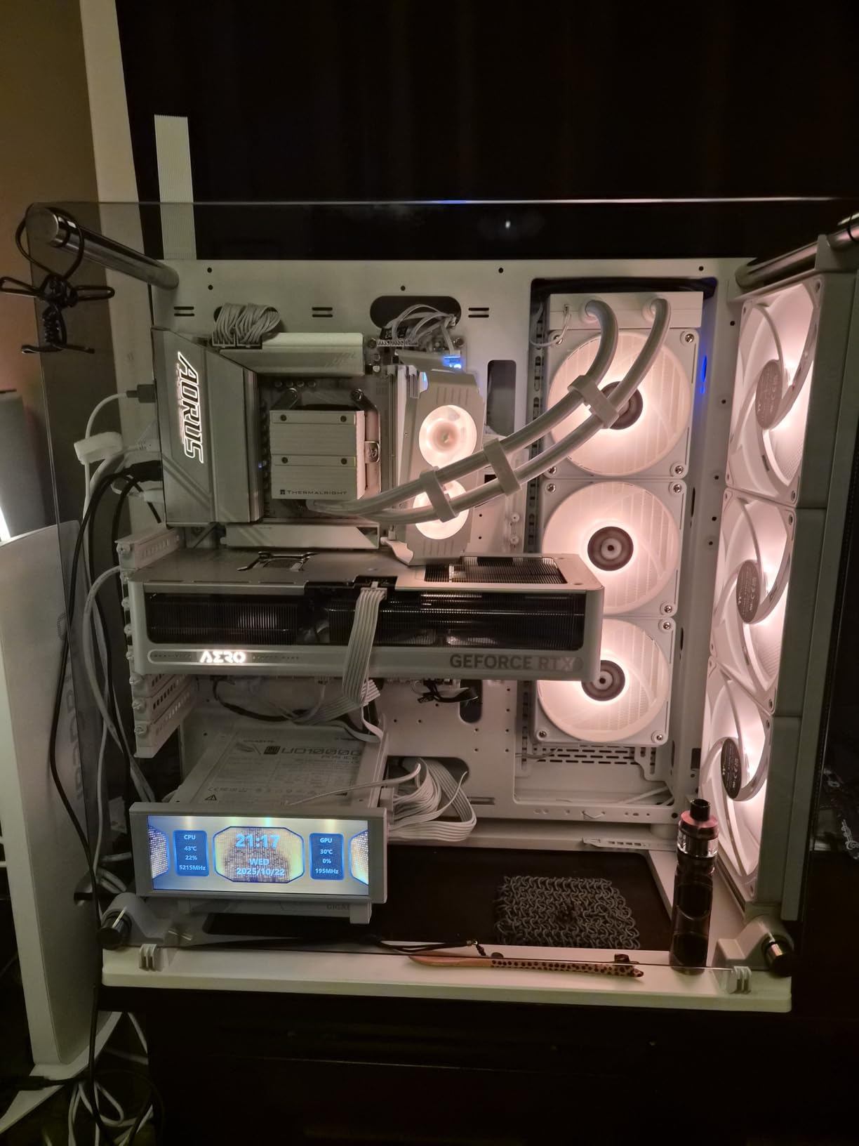AMD RYZEN 7 9800X3D 8-Core, 16-Thread Desktop Processor - Customer Photo 1