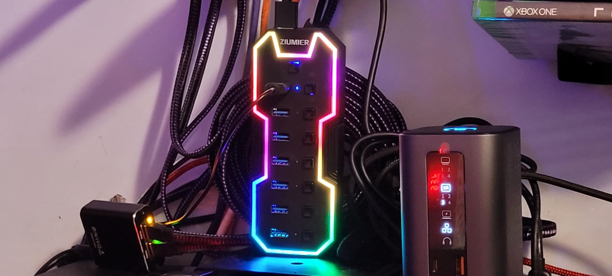 ZIUMIER USB 3.0 Hub,7 Ports USB Expander with RGB LED Strip,USB Hub for Laptop,Individual LED On/Off Switches for Mac, PC, Desktop, Flash Drive, Mobile HDD - Customer Photo 3