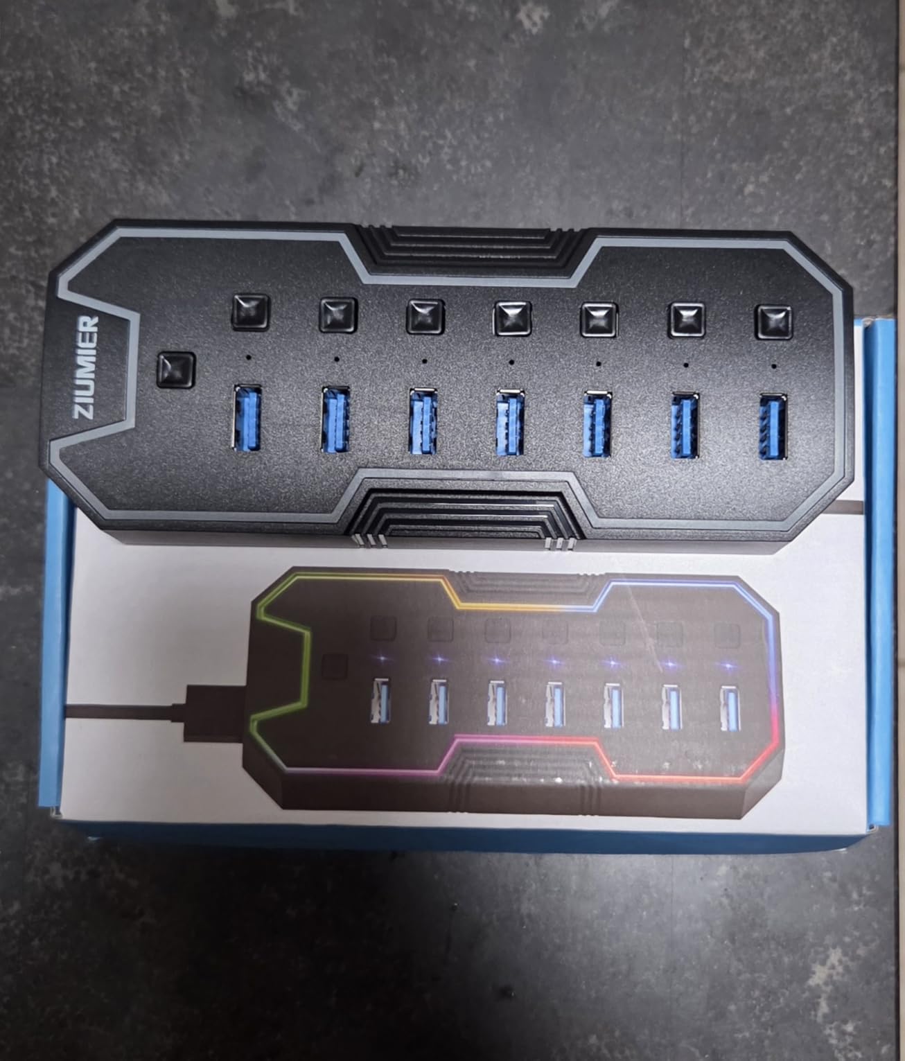 ZIUMIER USB 3.0 Hub,7 Ports USB Expander with RGB LED Strip,USB Hub for Laptop,Individual LED On/Off Switches for Mac, PC, Desktop, Flash Drive, Mobile HDD - Customer Photo 5