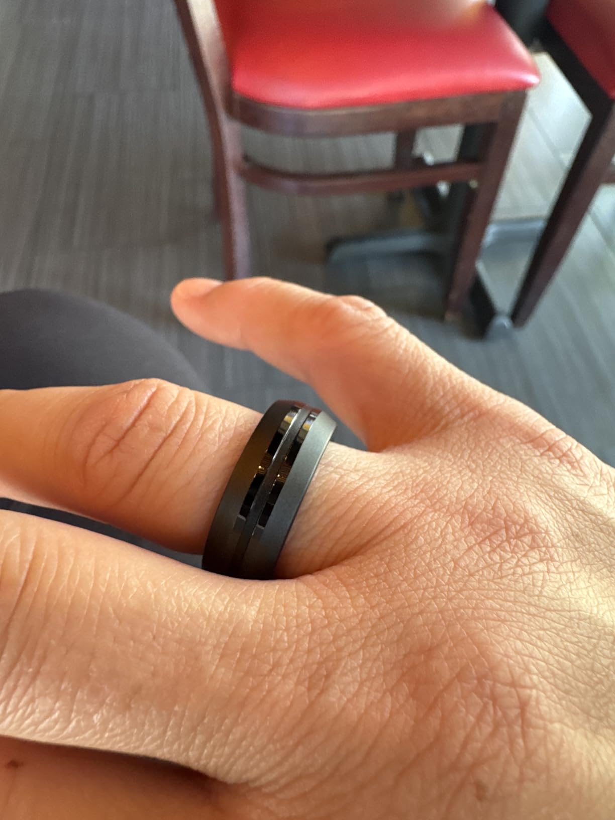 RENPHO Lynx Smart Ring Health Tracker, Fitness Tracker Smart Ring for Women & Men, Sleep Tracker with 7-Day Battery Life, 8 Sizes, Titanium, Waterproof, Subscription-Free App (Silver, Size 7) - Customer Photo 4