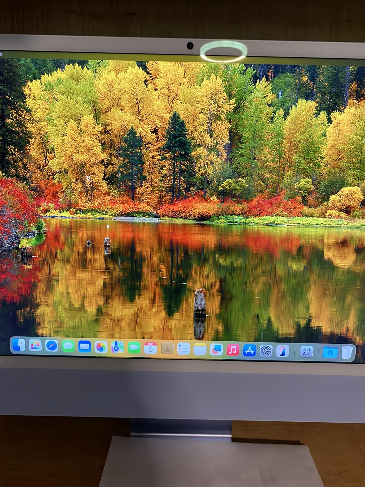 Apple 2024 iMac All-in-One Desktop Computer with M4 chip with 10-core CPU and 10-core GPU: Built for Apple Intelligence, 24-inch Retina Display, 24GB Unified Memory, 512GB SSD Storage; Silver customer photo 1
