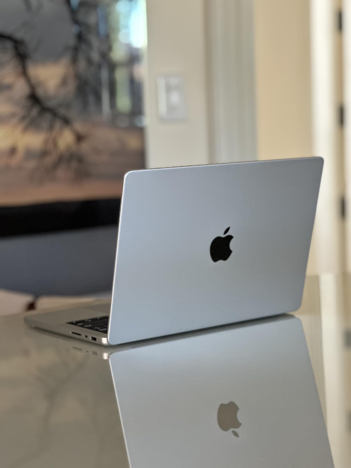 Apple 2024 MacBook Pro Laptop with M4 Pro, 12-core CPU, 16-core GPU: Built for Apple Intelligence, 14.2-inch Liquid Retina XDR Display, 24GB Unified Memory, 512GB SSD Storage; Space Black - Customer Photo 1