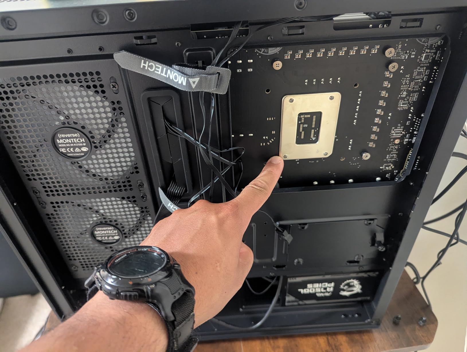 ARCTIC Liquid Freezer III Pro 240-240 mm AIO CPU Cooler, Water Cooling, 38 mm Radiator, PWM Pump, VRM Fan, AMD AM5/AM4, Intel LGA1851/1700 Contact Frame - Black - Customer Photo 3