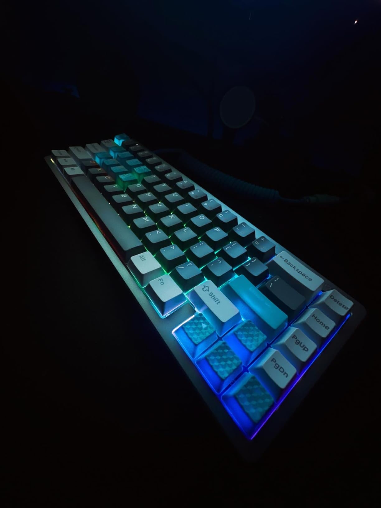 nuphy Halo65 HE Rapid Trigger Gaming Keyboard, 65% Layout 67 Keys Wired Magnetic Switches Keyboard, Hall Effect Keyboard, Hyper-Fast Adjustable Actuation, RGB Hot-swappable, 8K Hz Polling Rate Customer Review nuphy Halo65 HE Rapid Trigger Gaming Keyboard, 65% Layout 67 Keys Wired Magnetic Switches Keyboard, Hall Effect Keyboard, Hyper-Fast Adjustable Actuation, RGB Hot-swappable, 8K Hz Polling Rate - Customer Photo 1