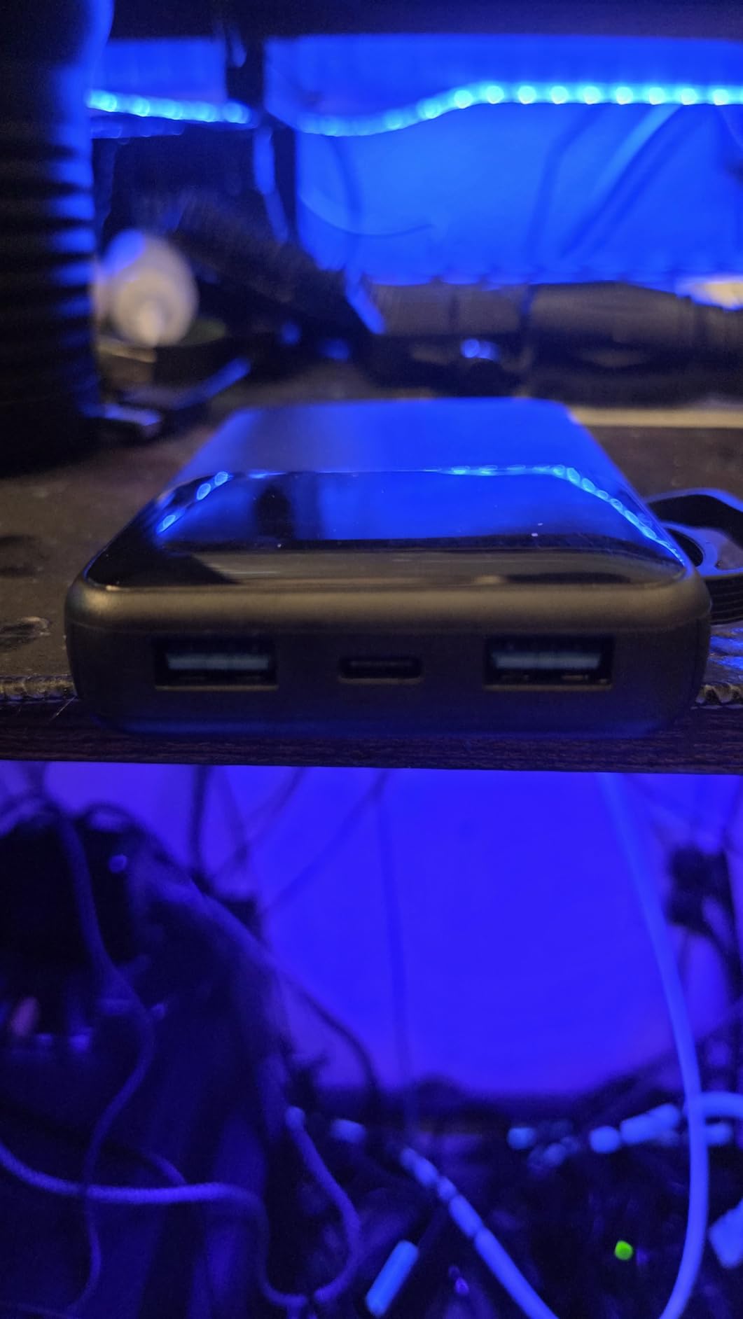 Power Bank, 15000mAh Portable Charger with Built in Cable, 22.5W Fast Charging, 6 Outputs, Slim Travel Essential Battery Pack with LED Display, Compatible with iPhone 17/16/15/14/13, Samsung, iPad - Customer Photo 2