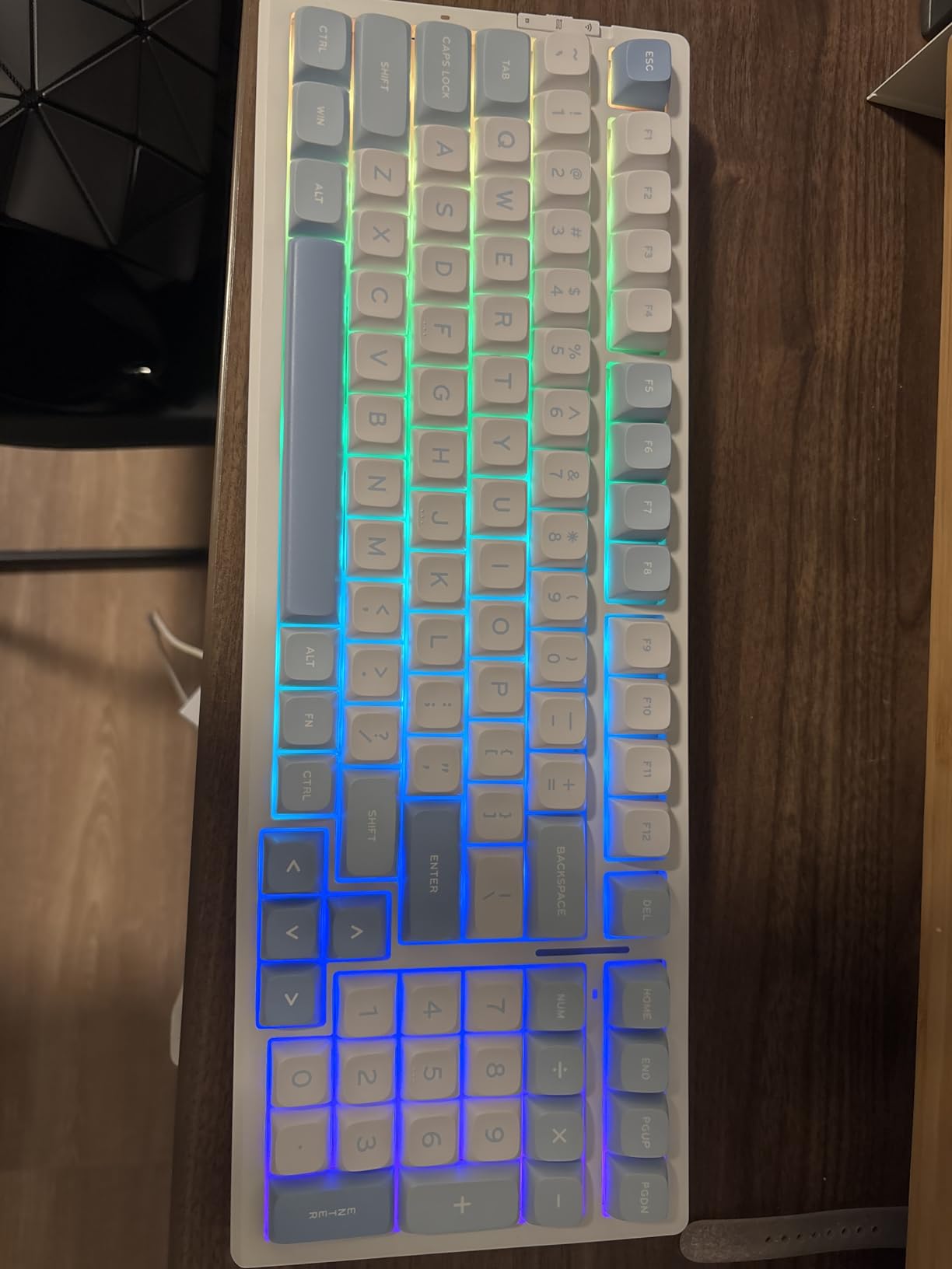 MCHOSE G98 PRO Wireless Mechanical Keyboard, Tri-Mode Connection Gaming Keyboard, Hot Swappable Custom Gasket Structure, Pre-lubed Linear Switches, Double Shot PBT Keycaps RGB LED Backlit Purple&Black - Customer Photo 1