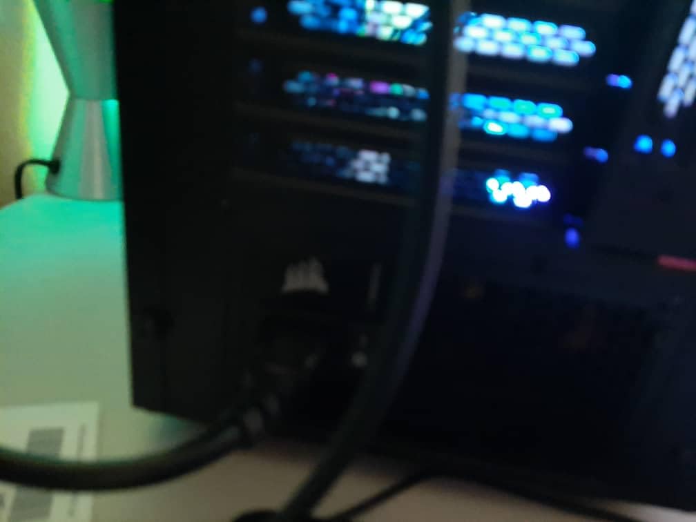 CORSAIR RM850e (2025) Fully Modular Low-Noise ATX Power Supply with 12V-2x6 Cable – ATX 3.1 & PCIe 5.1 Compliant, Cybenetics Gold Efficiency, 105°C-Rated Capacitors, Modern Standby Mode – Black - Customer Photo 3