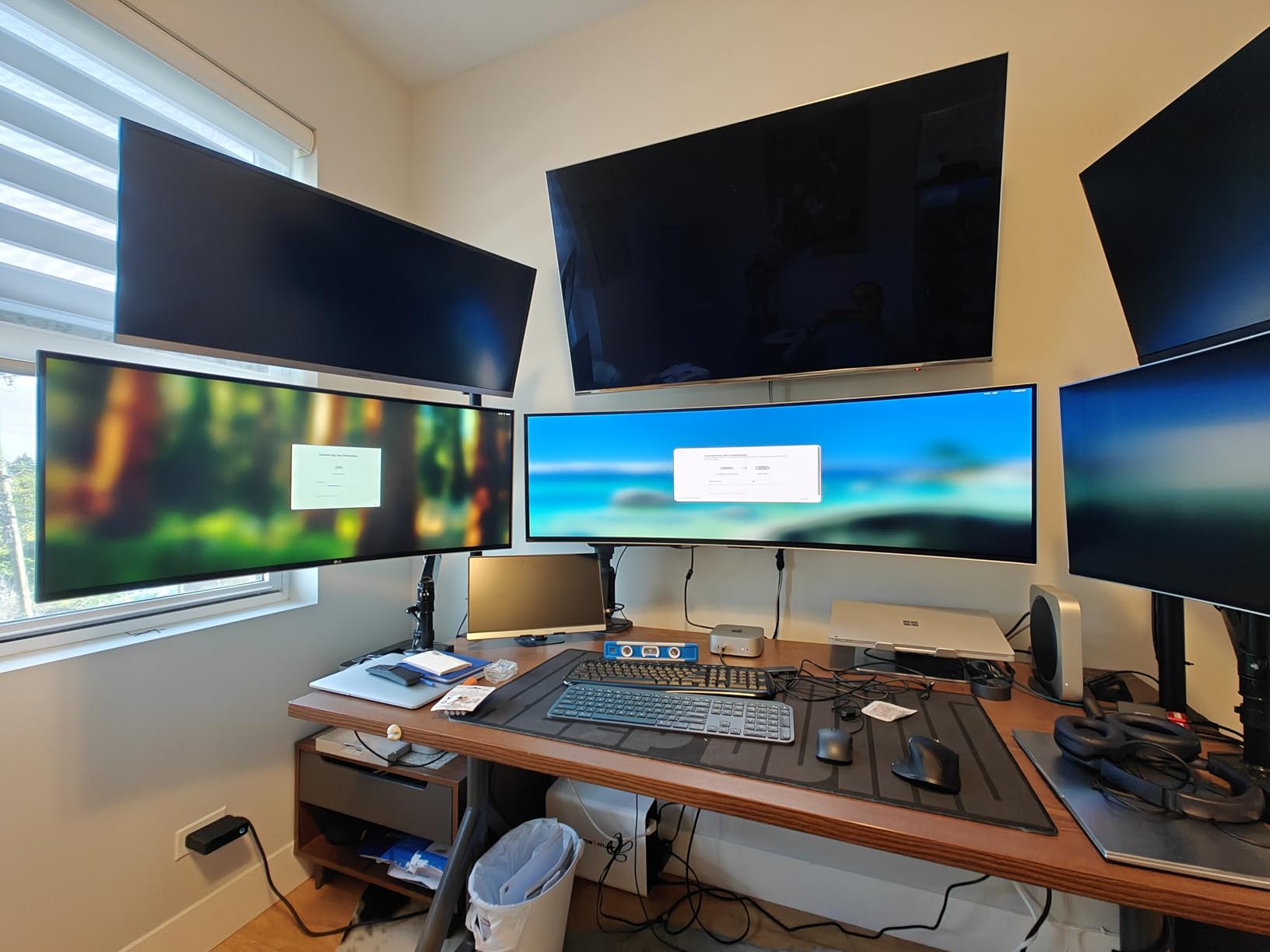 HUANUO Heavy Duty Monitor Arm for Ultrawide Screens up to 49