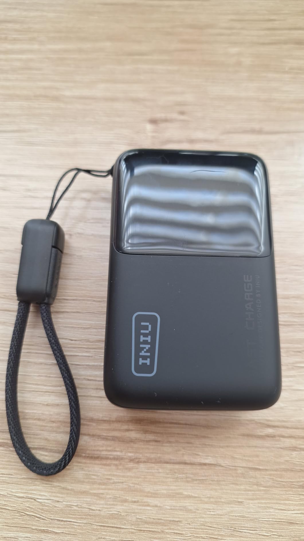 INIU Pocket Size Portable Charger, Ultra Small 10000mAh 45W PD Power Bank, USB C in&Out Fast Charging Battery Pack, Travel Essentials Powerbank for iPhone 17 16 15 14 Pro Air, Xiaomi, Samsung S24 etc - Customer Photo 4