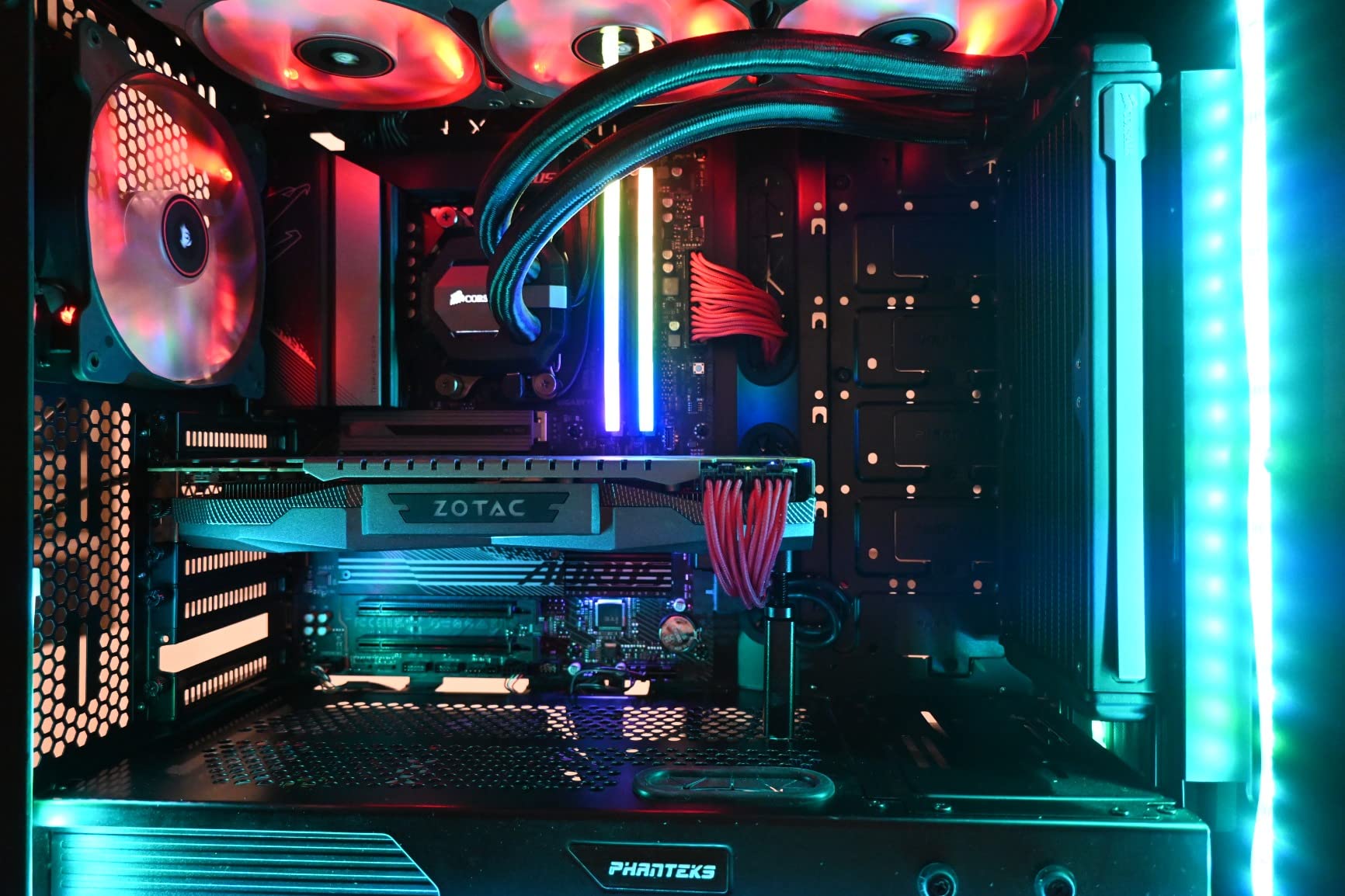 GIGABYTE B850 AORUS Elite WIFI7 AMD AM5 LGA 1718 Motherboard, ATX, DDR5, 3X M.2, PCIe 5.0, USB-C, WIFI7, 2.5GbE LAN, EZ-Latch, 5-Year Warranty - Customer Photo 1