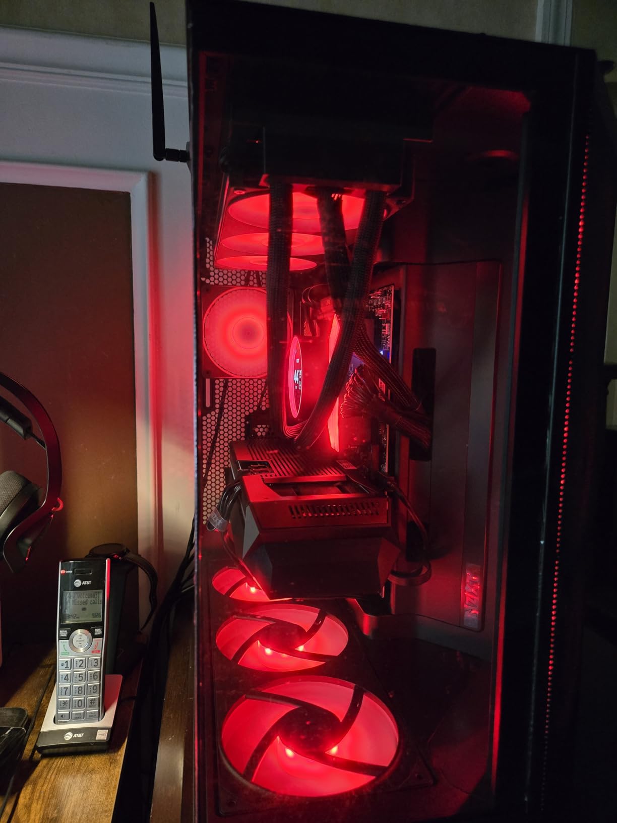 NZXT H9 Flow RGB+ (2025) – Large Dual-Chamber ATX Mid-Tower Airflow PC Case – Includes 7 RGB Fans (6 x 140mm, 1 x 120mm) & Control Hub – 420mm Radiator Support – Back-Connect Ready – White - Customer Photo 1