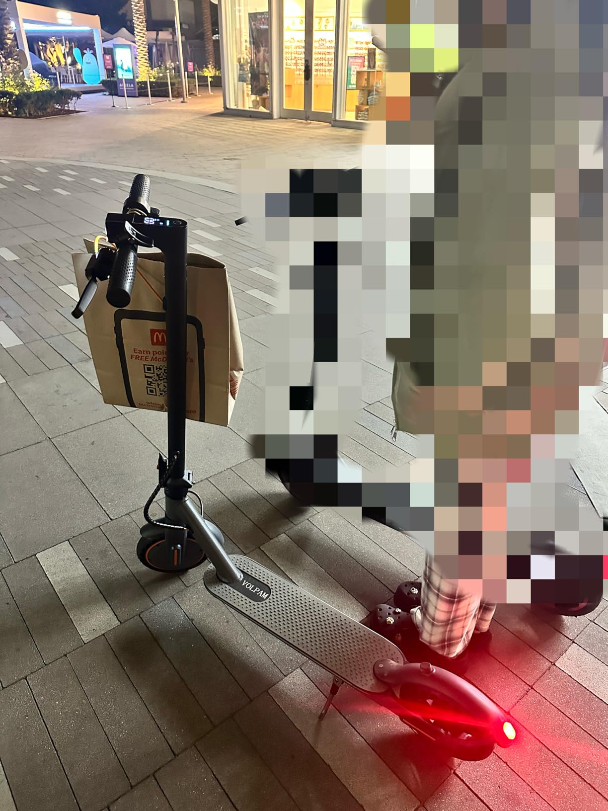 VOLPAM 10 Inches Electric Scooter, Dual Suspension, 22 MPH Top Speed, 500W Powerful Motor, 28 Miles Long Range, Dual Braking, Max Load 264 lbs - Customer Photo 1
