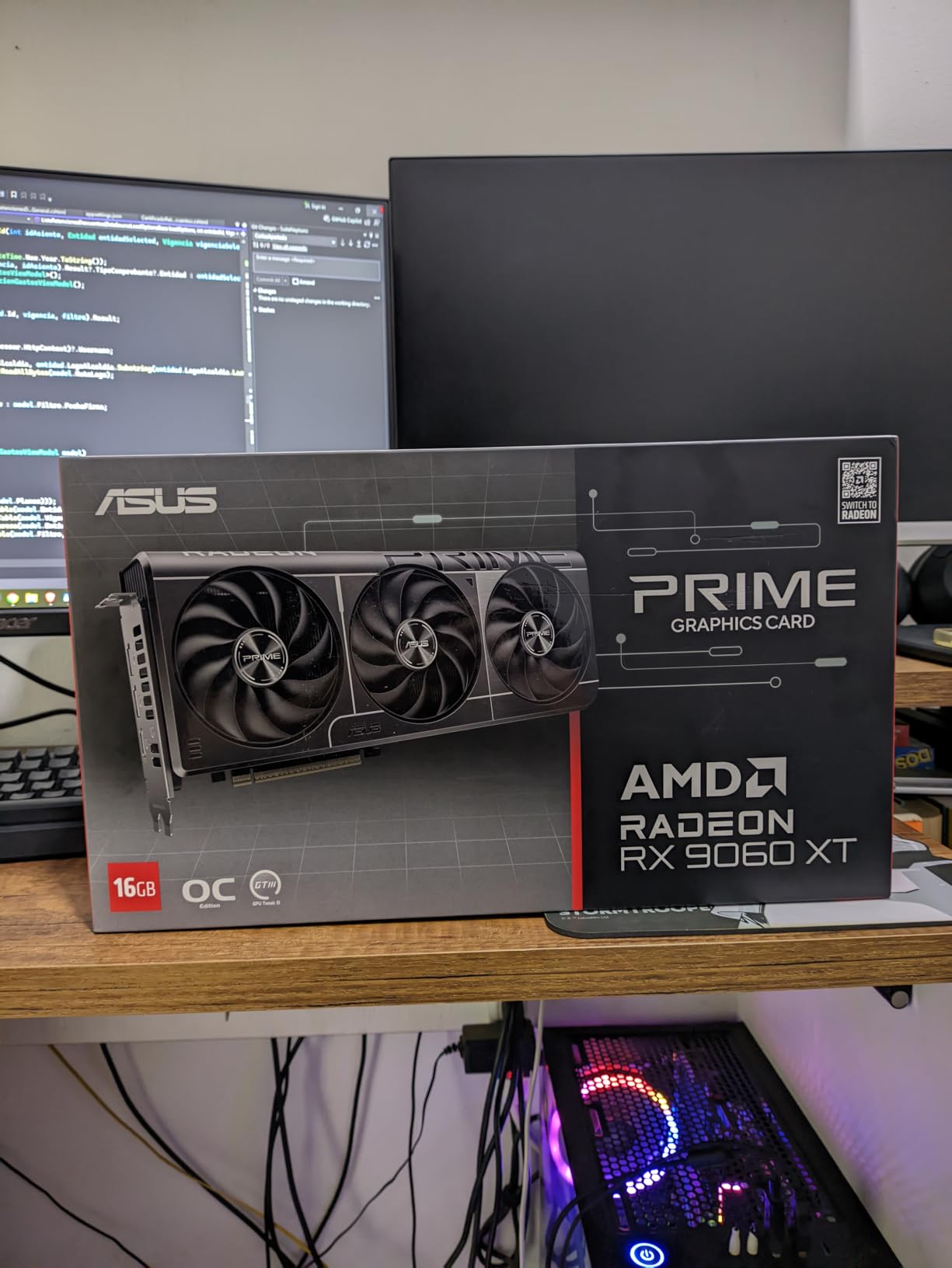 ASUS Prime Radeon™ RX 9070 XT OC Edition Graphics Card (PCIe 5.0, HDMI/DP 2.1, 2.5-Slot Design, axial-tech Fans, Dual Ball Fan Bearings, Dual BIOS, GPU Guard) - Customer Photo 4