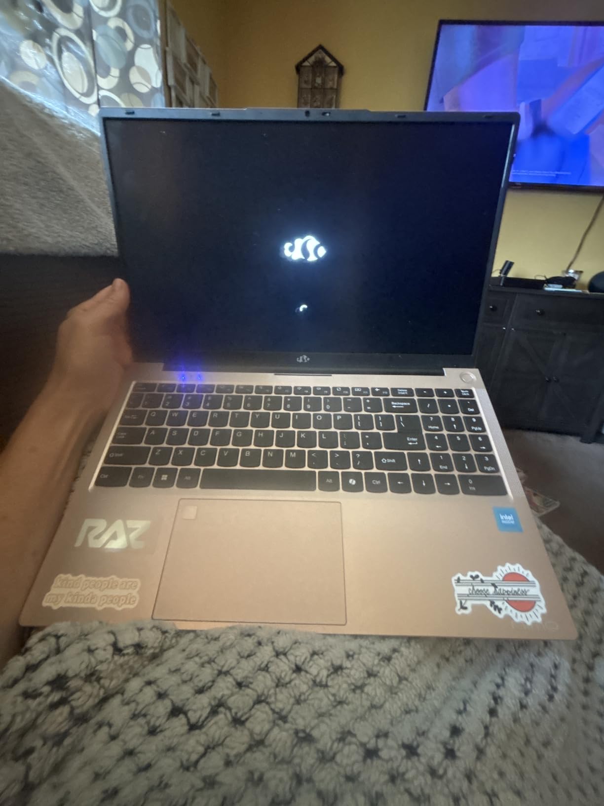 15.6-FHD-Laptop Student-Laptop, 16GB RAM 256GB SSD, Intel Pentium Quad-Core N100 Processor (Up to 3.4GHz) Backlit Keyboard Fingerprint WiFi 6 BT5.2 Business-Laptop, 2 Years Warranty Windows 11 Laptop - Customer Photo 1