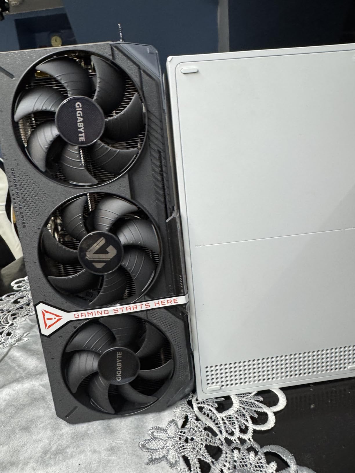 GIGABYTE Radeon RX 9070 XT Gaming OC 16G Graphics Card, PCIe 5.0, 16GB GDDR6, GV-R9070XTGAMING OC-16GD Video Card customer photo 1