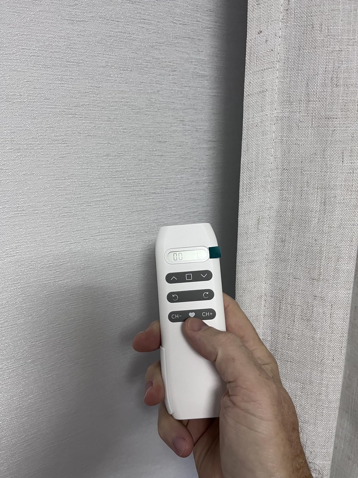 Motorized Blinds with Remote, 100% Blackout Smart Blinds, Automatic Shades for Windows, Electric Window Coverings, Compatible with Alexa Google and Homekit (Light Chaser-Perla Bianca BO) - Customer Photo 2