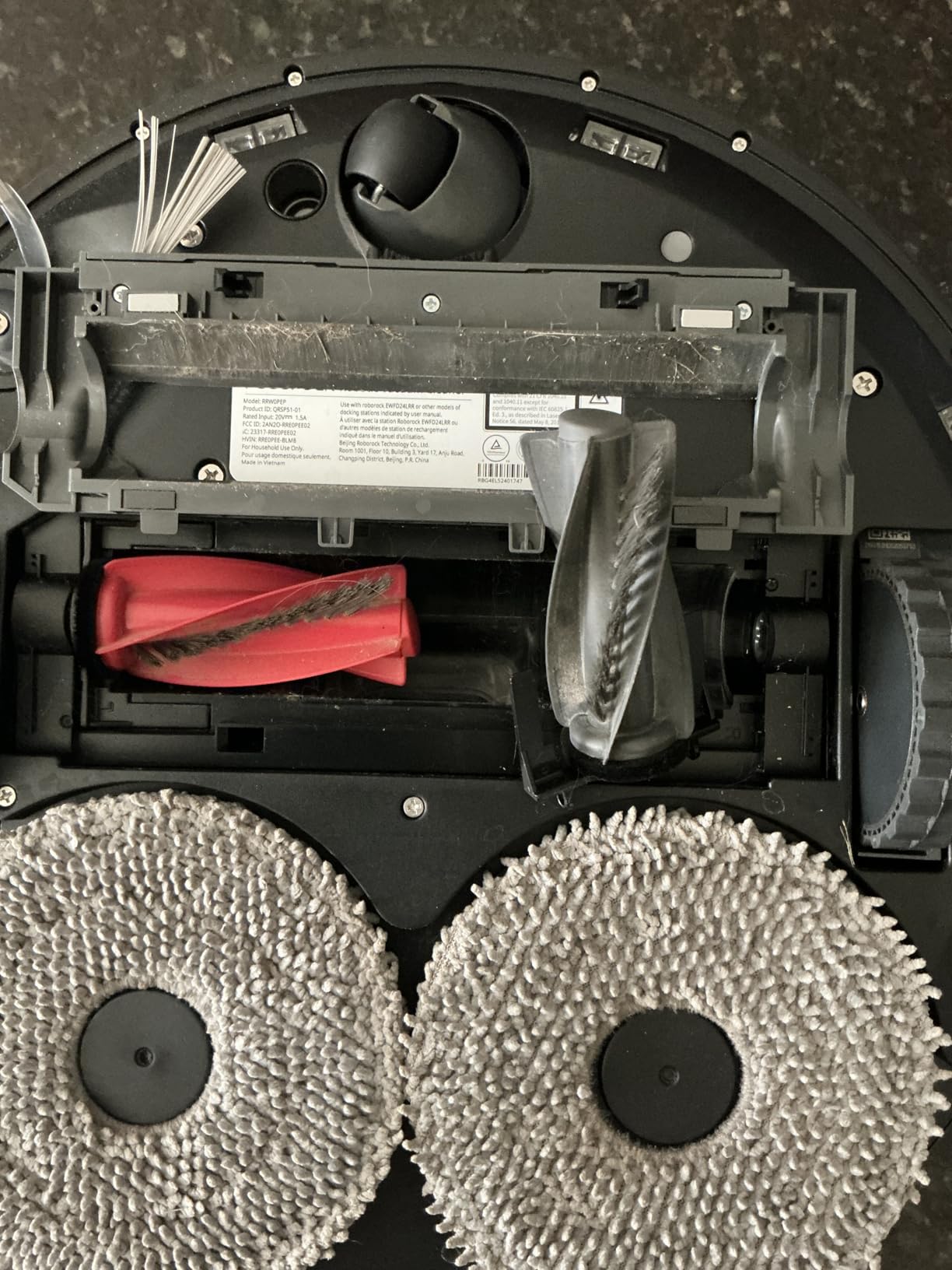 roborock Qrevo S5V Robot Vacuum and Mop, FlexiArm Edge Mopping, 12,000Pa Suction, Dual Zero-Tangle System, Smart Obstacle Avoidance, 10mm Mop Lifting, Auto Mop Washing&Drying, Self-Emptying&Refilling - Customer Photo 4