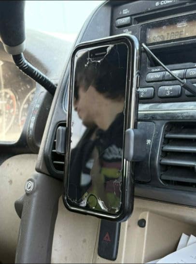 Air Vent Car Phone Holder Mount, Cell Phone Stand for Car, Expandable Grip & 360 Degree Pivot, Compatible with Latest iPhones, Samsungs Androids (Black) - Customer Photo 1