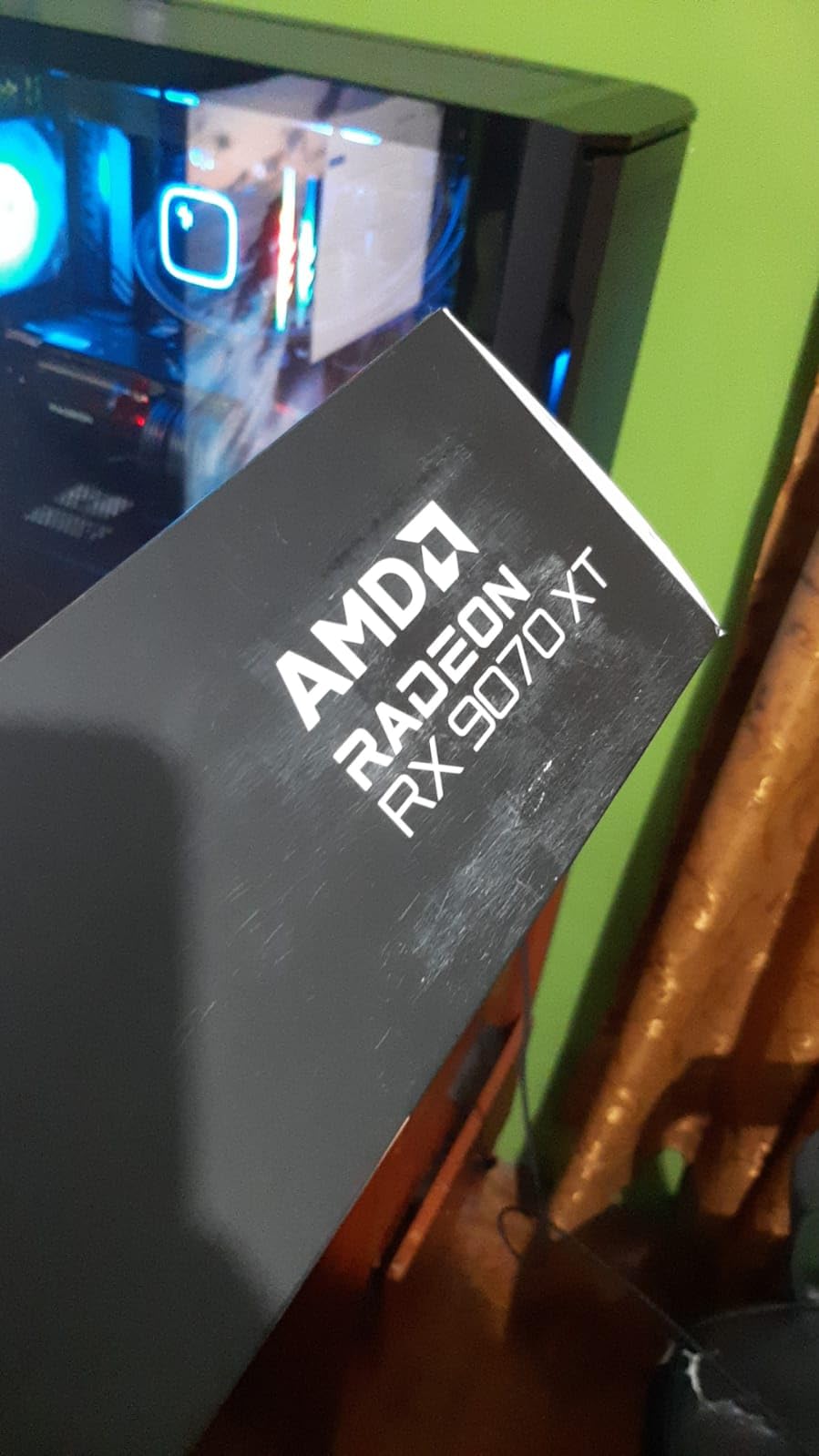 PowerColor Reaper AMD Radeon RX 9070 16GB GDDR6 - Customer Photo 4