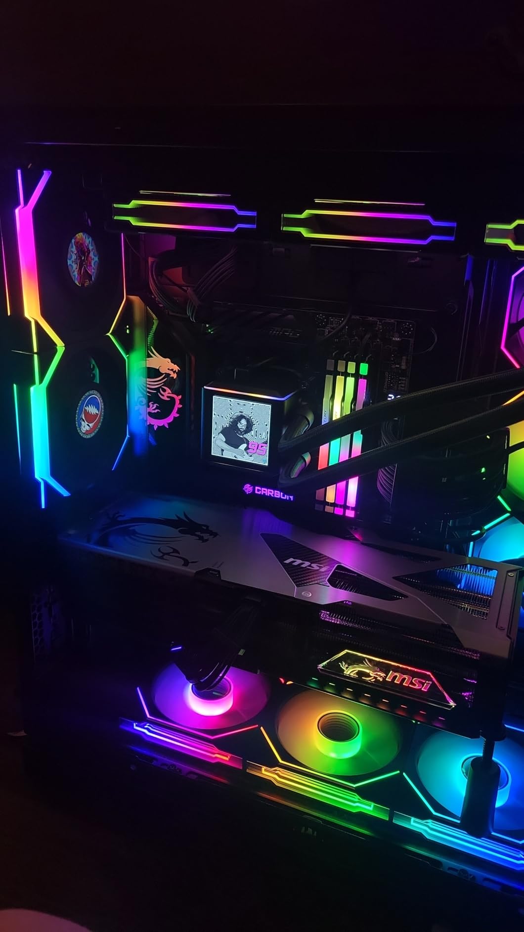 MSI Gaming RTX 5090 32G Vanguard SOC Graphics Card (32GB GDDR7, 512-bit, Extreme Performance: 2527 MHz, DisplayPort x3 2.1a, HDMI 2.1b, NVIDIA Blackwell Architecture) - Customer Photo 4
