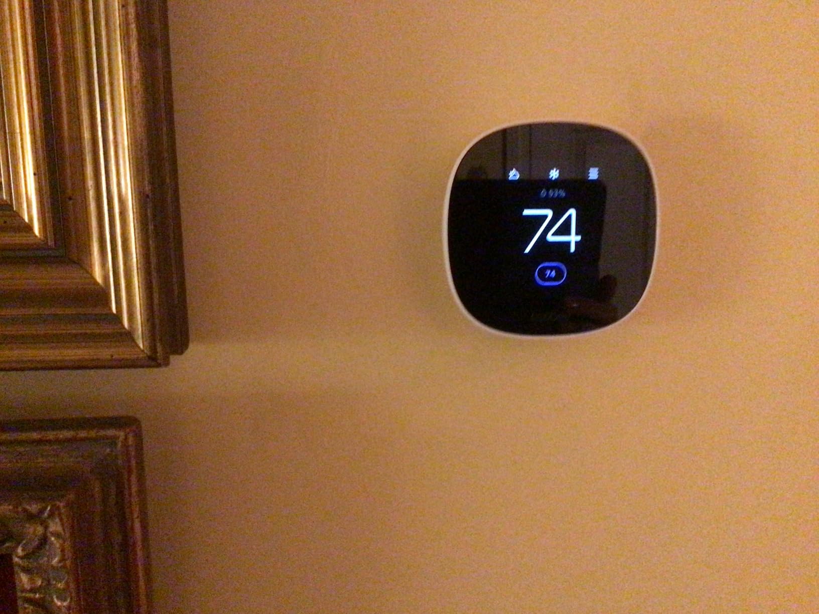ecobee Smart Thermostat Essential - Energy Star Certified programmable Wi-Fi Thermostat - Works with Siri, Alexa, and Google Assistant - Customer Photo 2