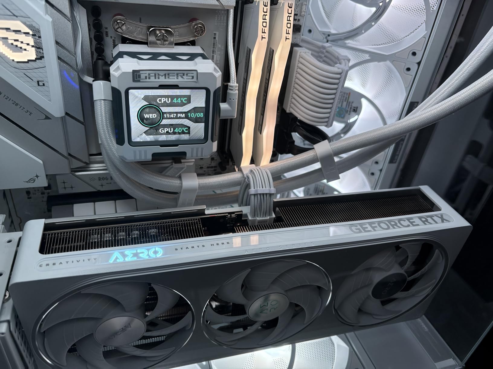 GIGABYTE GeForce RTX 5070 Eagle OC ICE SFF 12G Graphics Card - Customer Photo 2