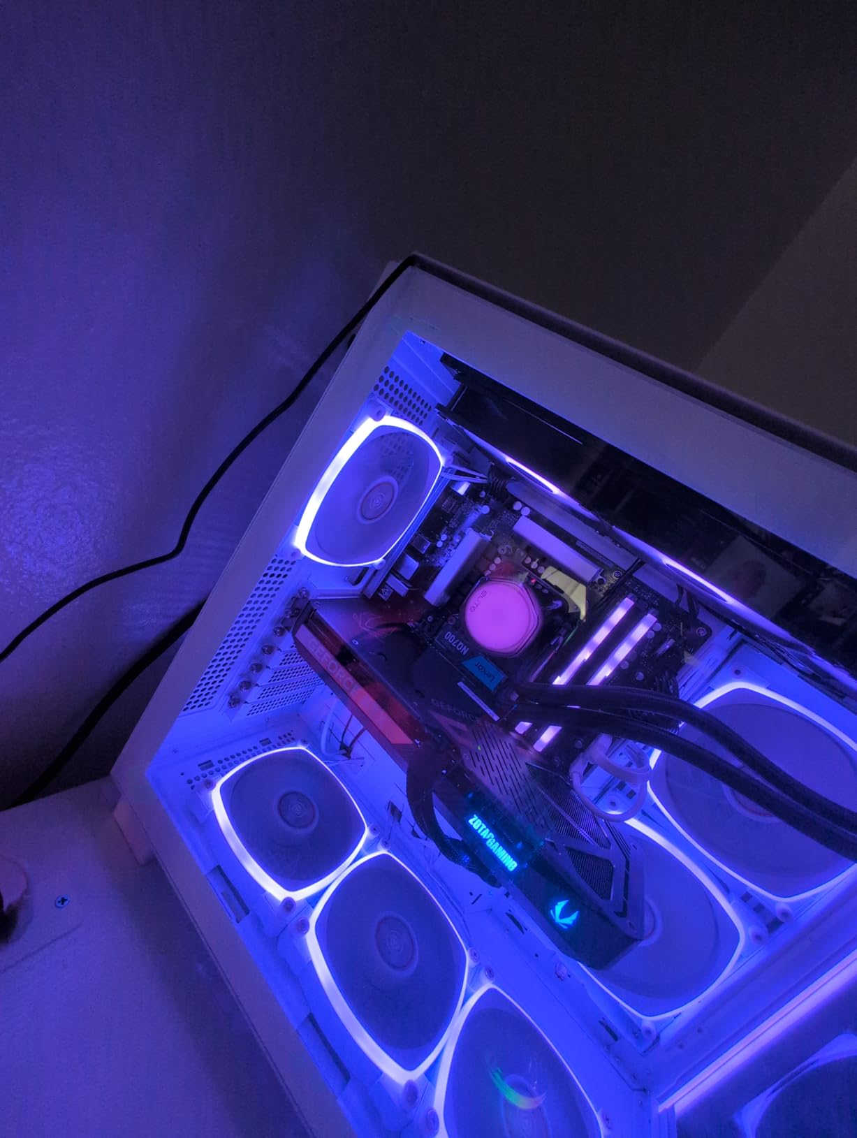 Skytech King 95 Gaming PC Desktop, Intel i7 14700F 2.1 GHz (5.3GHz Turbo Boost), NVIDIA RTX 5070 12GB GDDR7, 1TB Gen4 SSD, 32GB DDR5 RAM 6000 RGB, 850W Gold PSU, 360mm ARGB AIO, Wi-Fi, Win 11 Home - Customer Photo 5