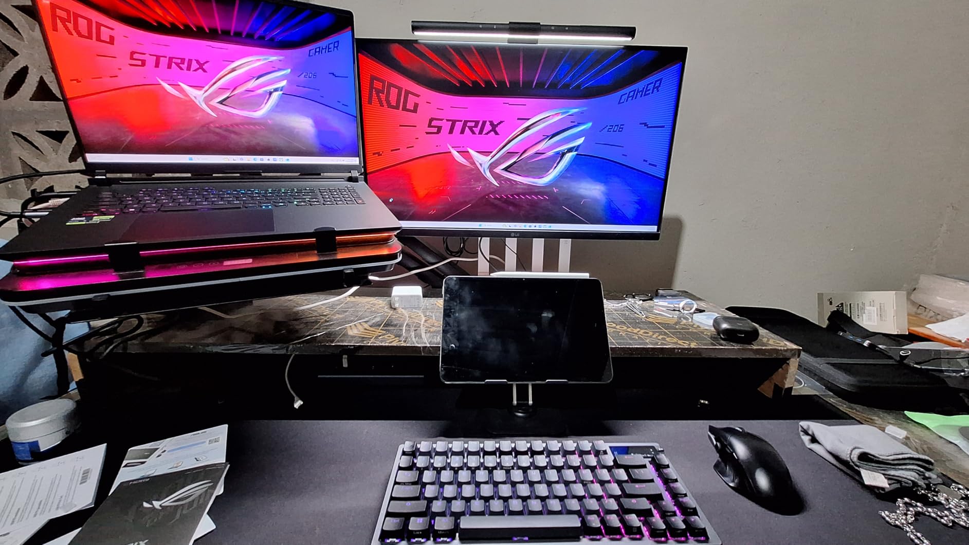 ROG Strix SCAR 18 (2025) Gaming Laptop, 18